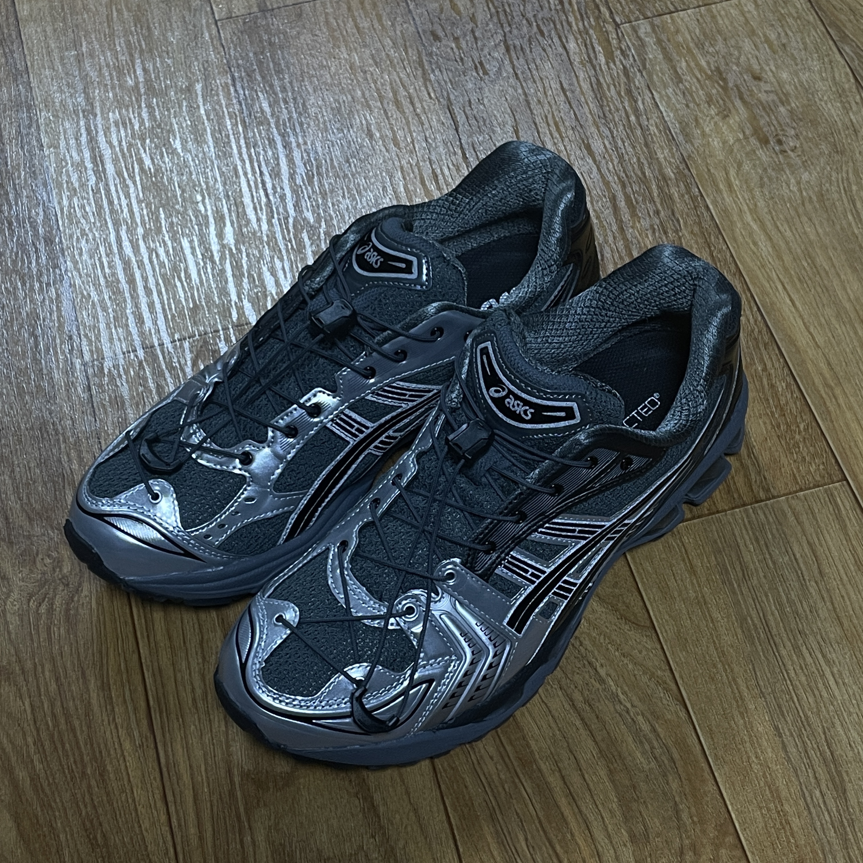 Asics x Unaffected Gel-Kayano 14 Silver Moon 착용 스타일 - 2