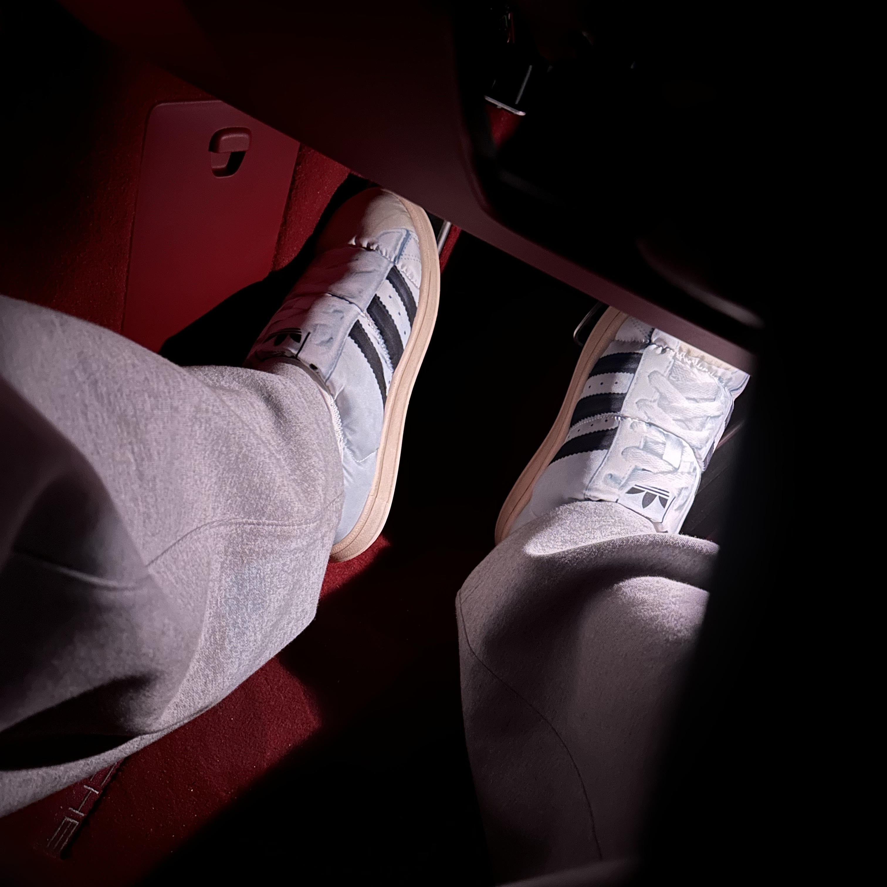 Jordan 1 Retro High OG Chicago 2022, Nike x Tiffany & Co. Air Force 1 Low SP 1837 착용 스타일 - 3