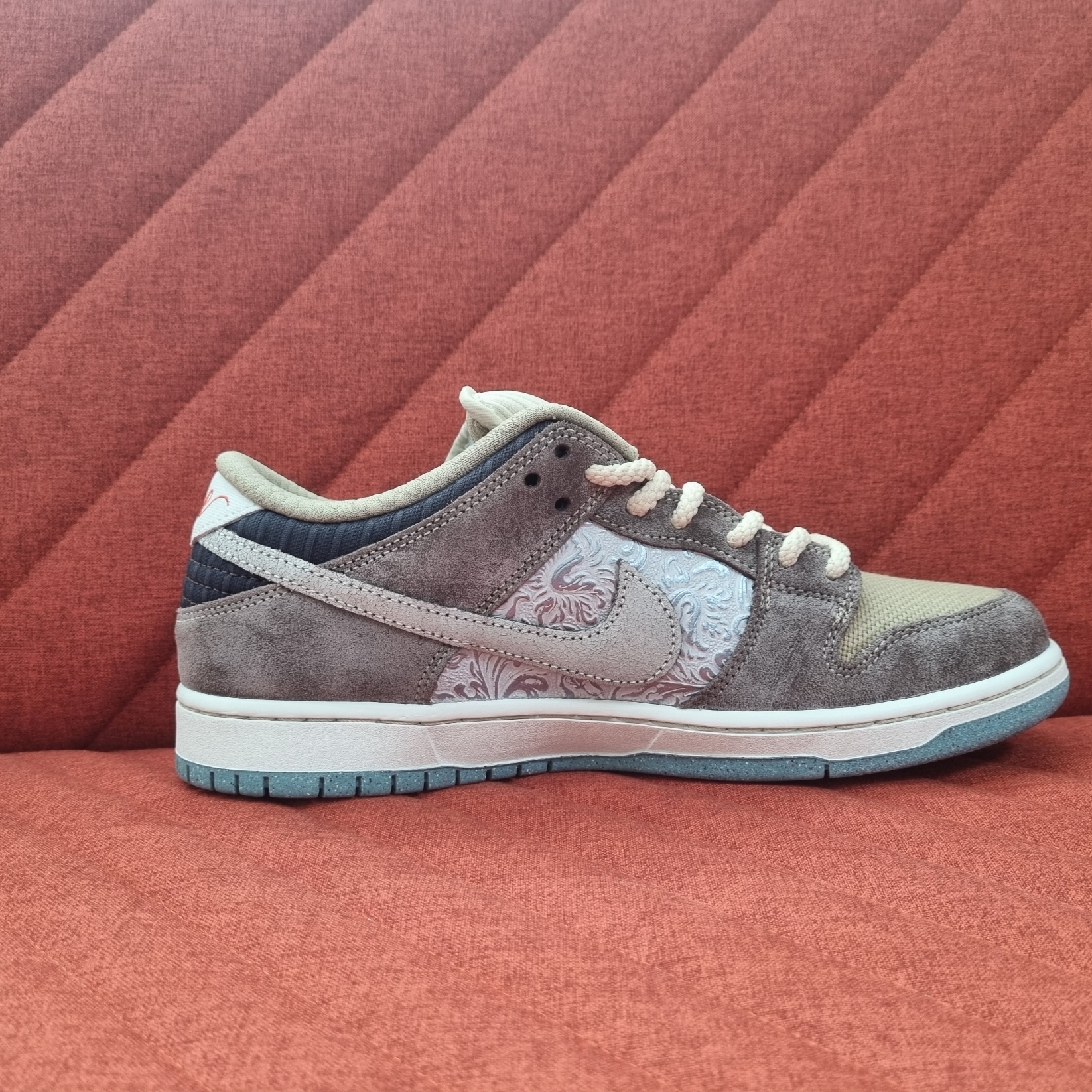 Nike SB Dunk Low Pro Big Money Saving 착용 스타일 - 5