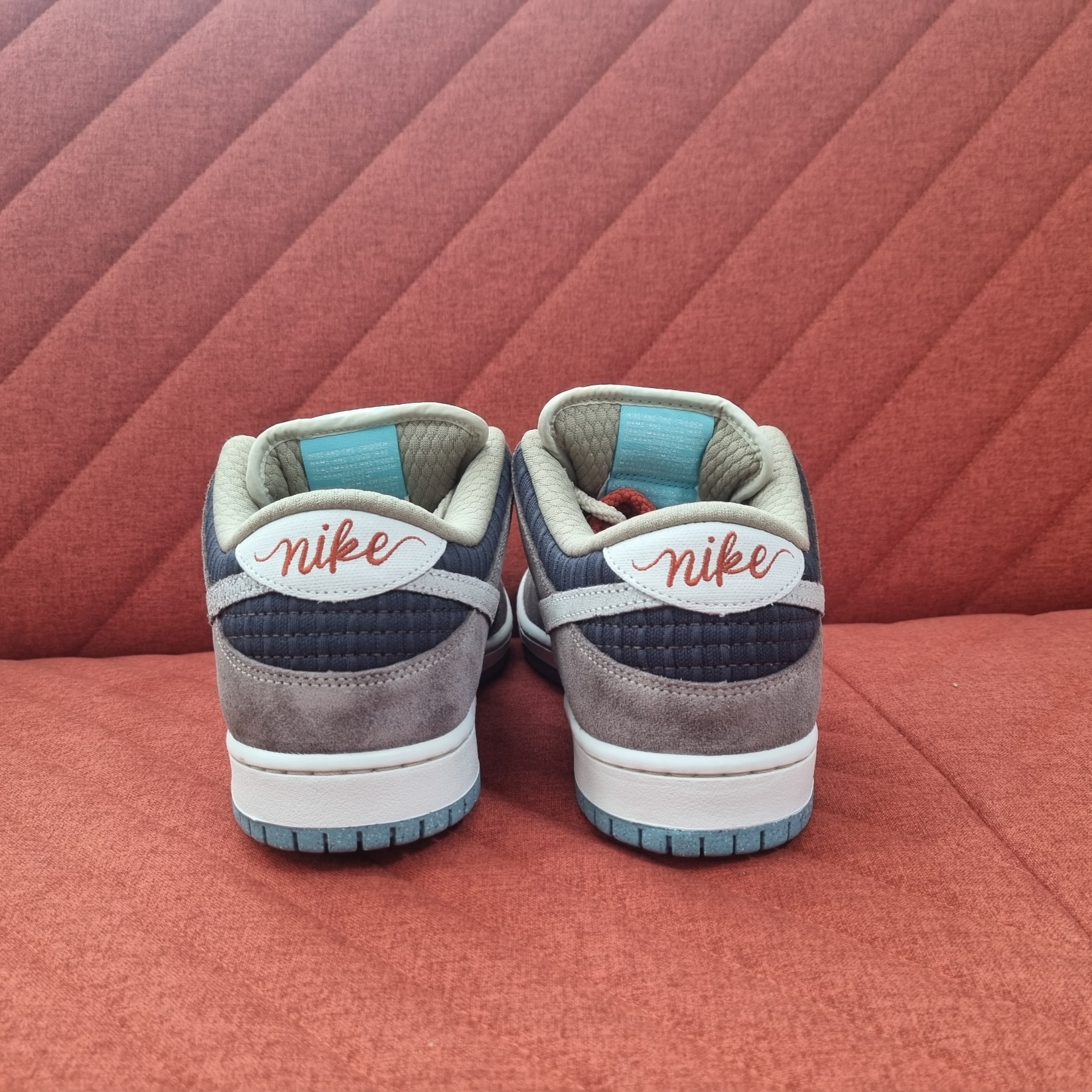 Nike SB Dunk Low Pro Big Money Saving 착용 스타일 - 3