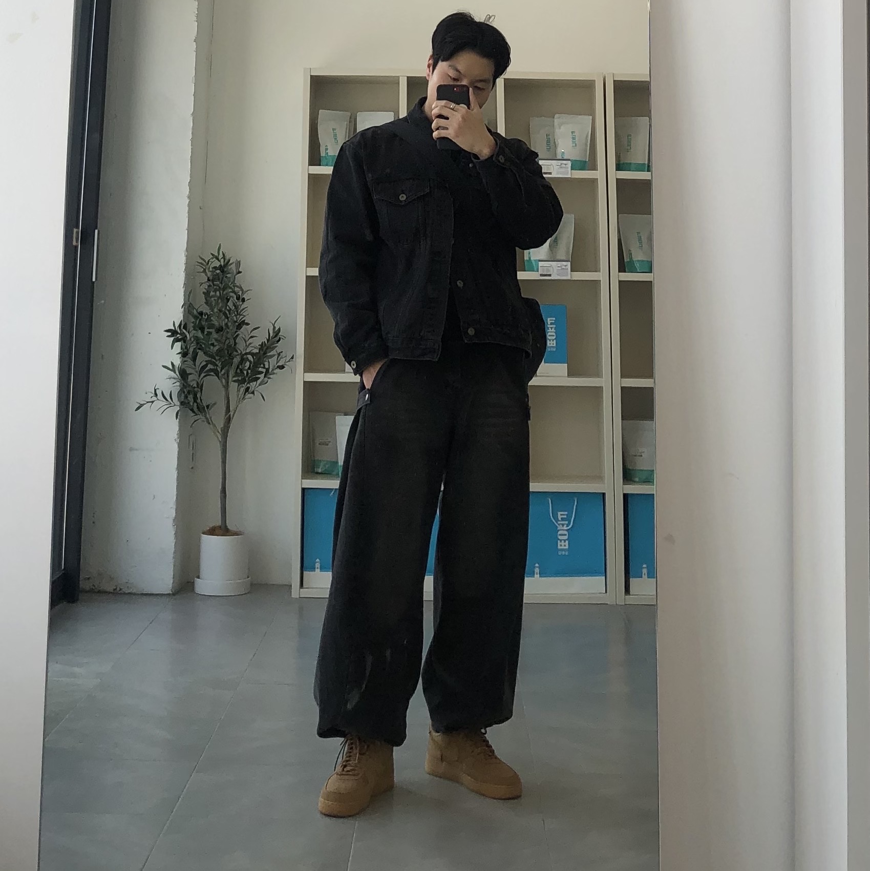 Nike Air Force 1 '07 WB Flax 착용 스타일 - 1