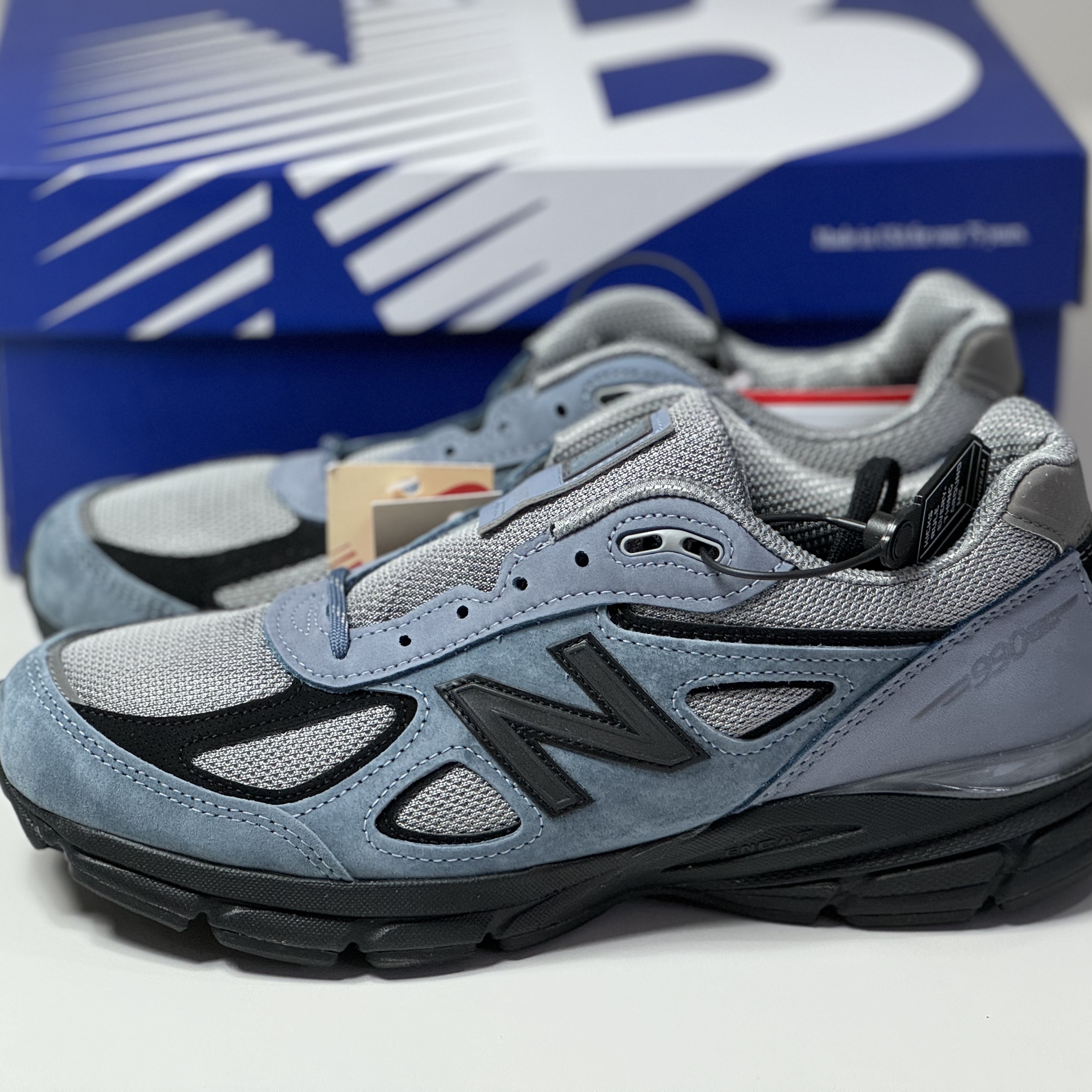 New Balance 990v4 Made in USA Arctic Grey 착용 스타일