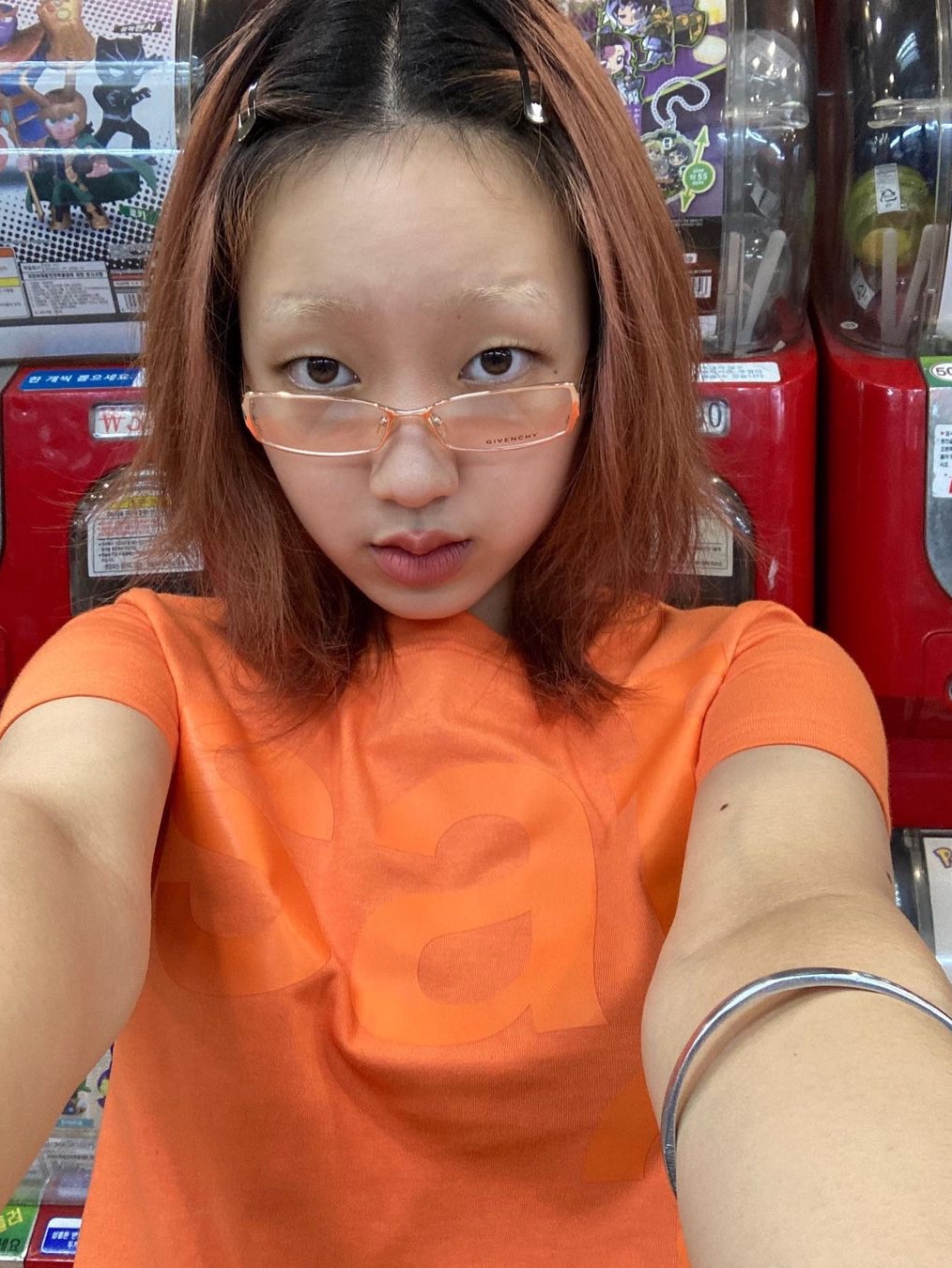 [KREAM 단독] Safarispot 1/2 Basic Safari T-Shirt Orange, [KREAM 단독] Safarispot 1/2 Basic Safari T-Shirt White 착용 스타일