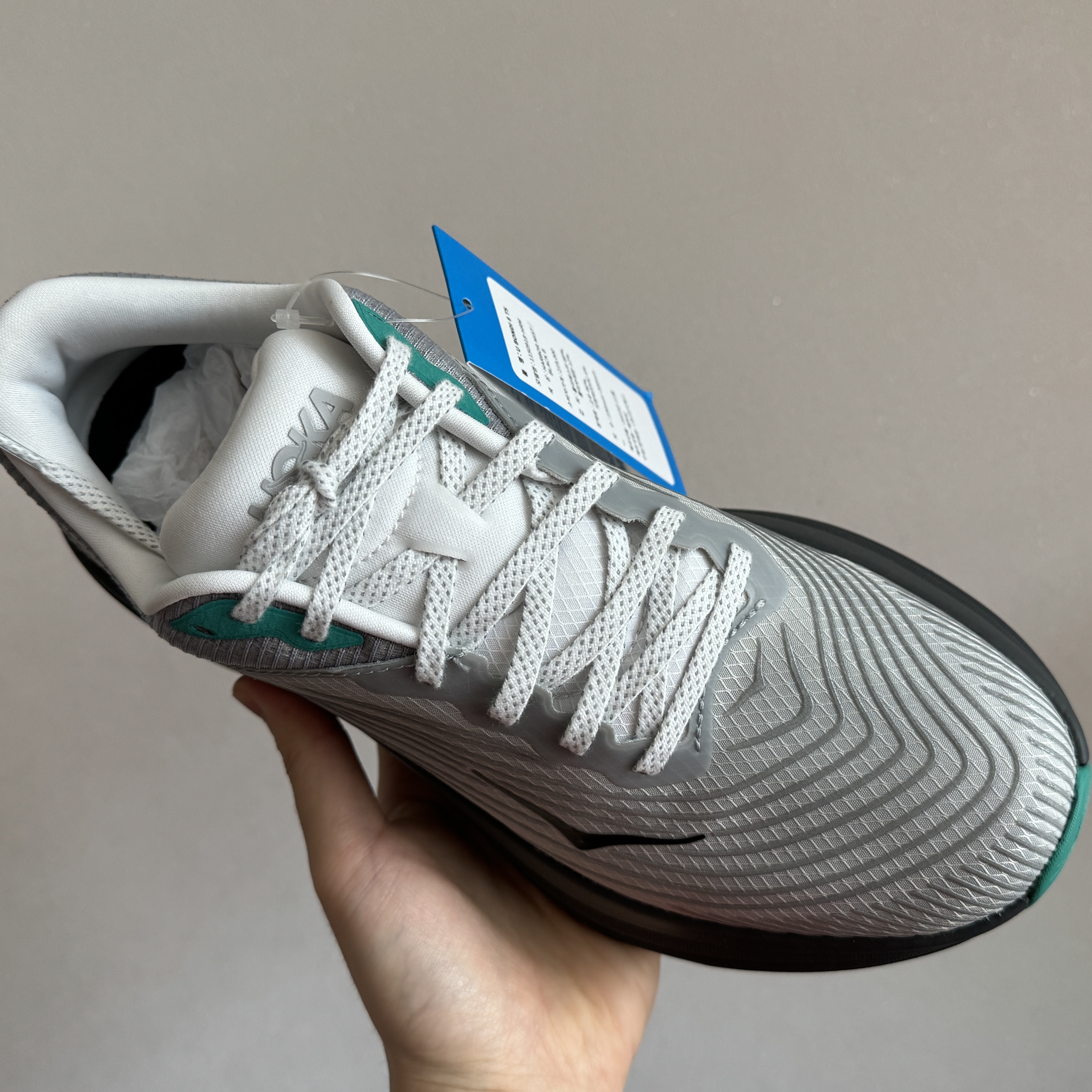 Hoka Bondi 8 TS Harbor Mist Black - Regular 착용 스타일 - 2