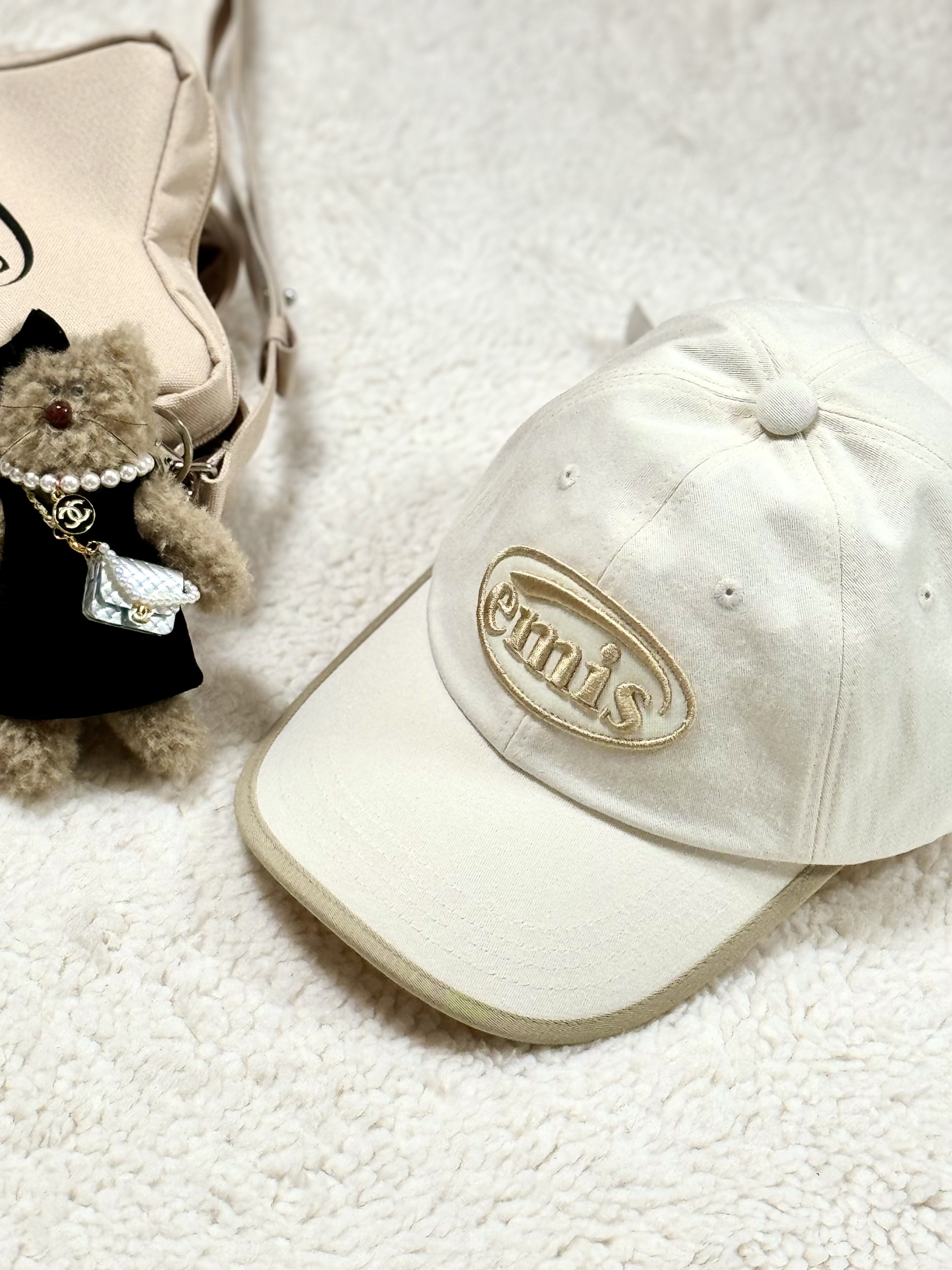 Emis Beige Trimming Ball Cap Cream, Emis Star Bag Beige 착용 스타일 - 2