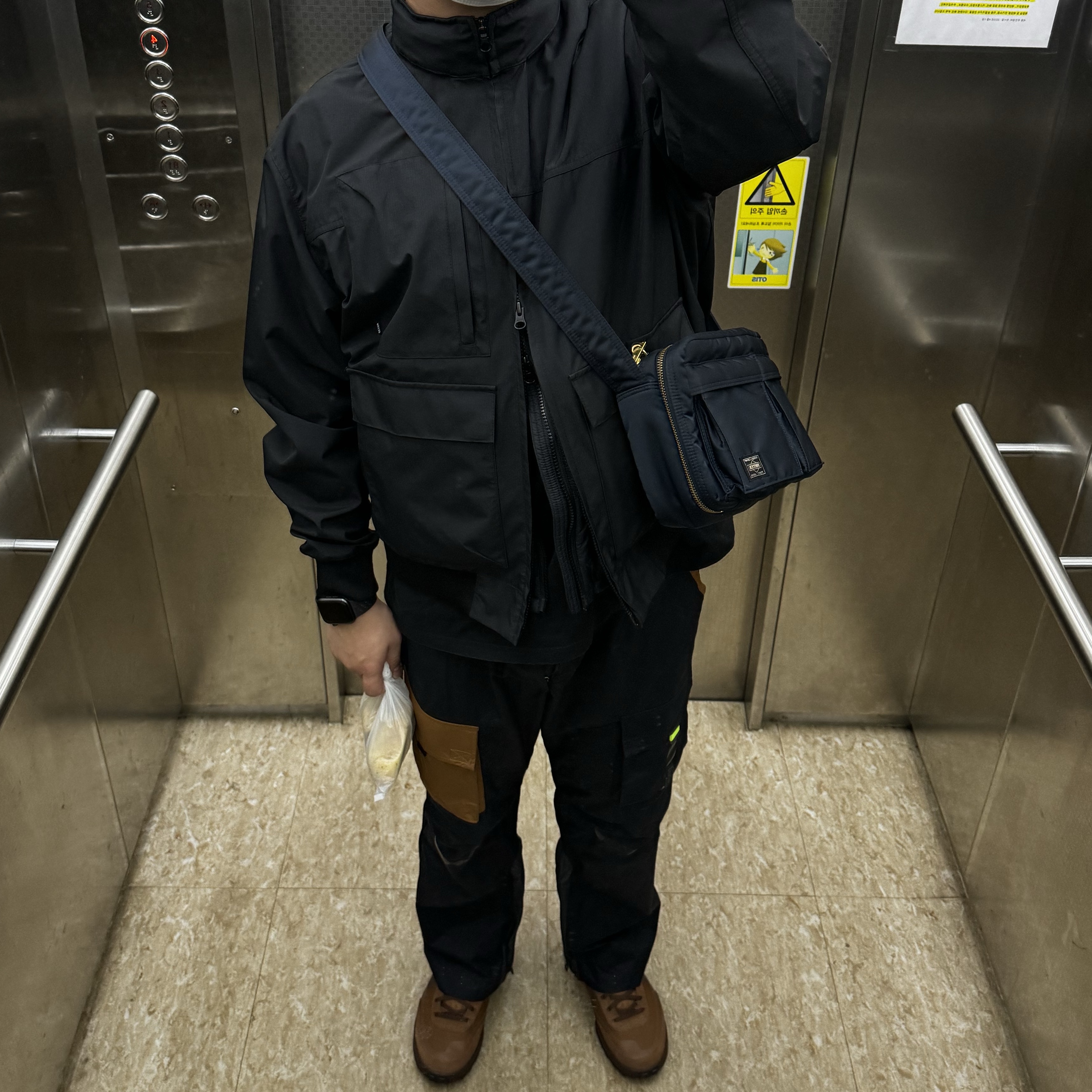 Nike x Tom Sachs General Purpose Shoe Brown, Porter Tanker Shoulder Bag S Iron Blue 착용 스타일