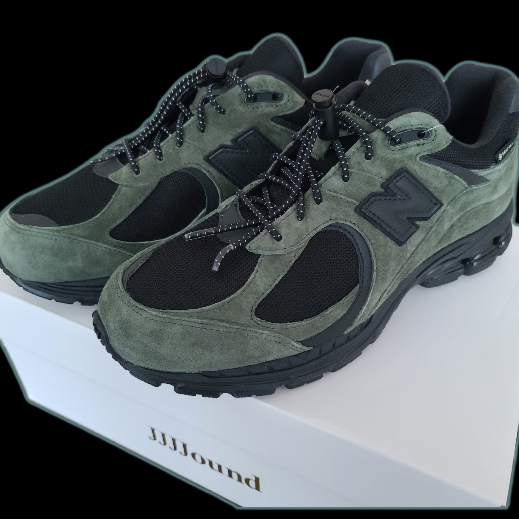 New Balance x JJJJound 2002R Gore-Tex Pine 착용 스타일 - 2