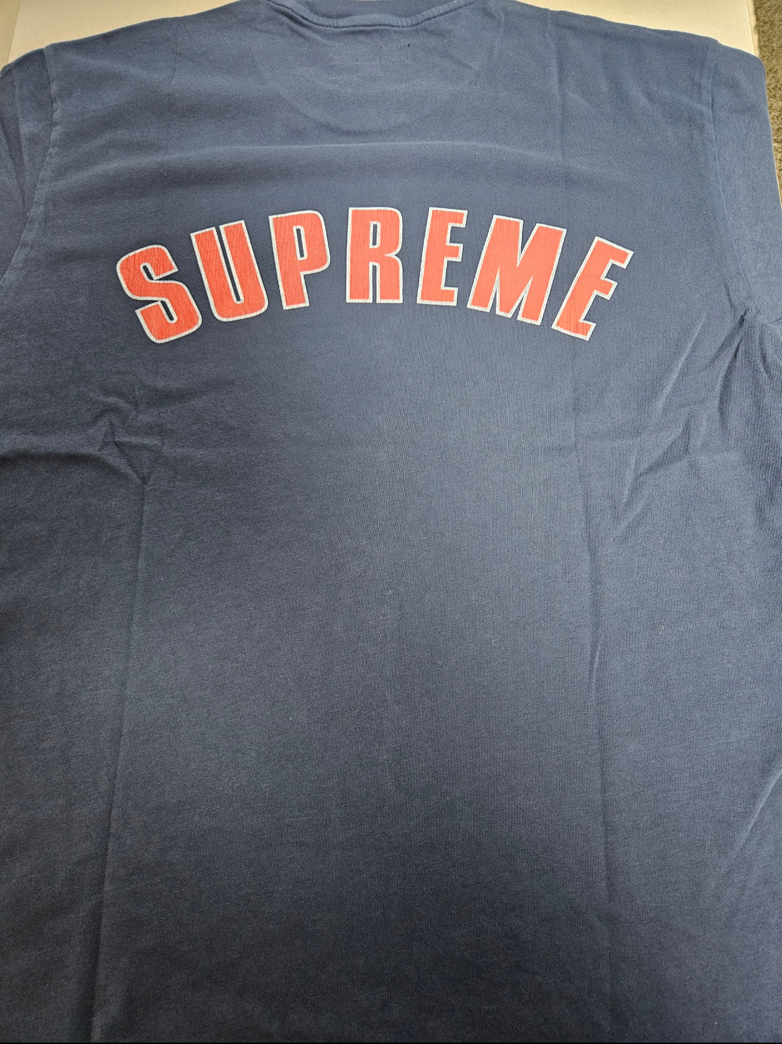 Supreme Cracked Arc S/S Top Navy - 24SS, Supreme Frayed Logos Denim Camp Cap Blue - 21SS 착용 스타일 - 4