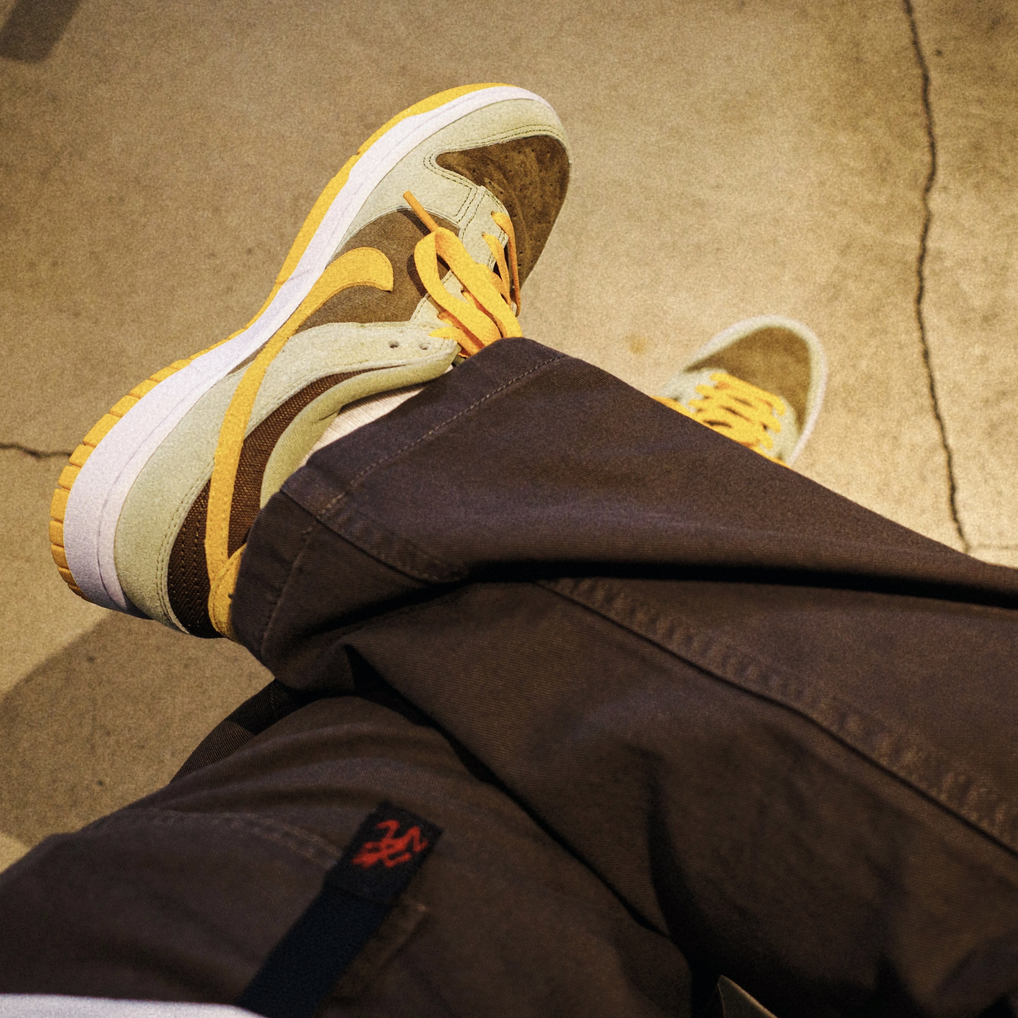 Nike Dunk Low SE Dusty Olive, Palace x Gap Backpack Black - 24SS 착용 스타일 - 8
