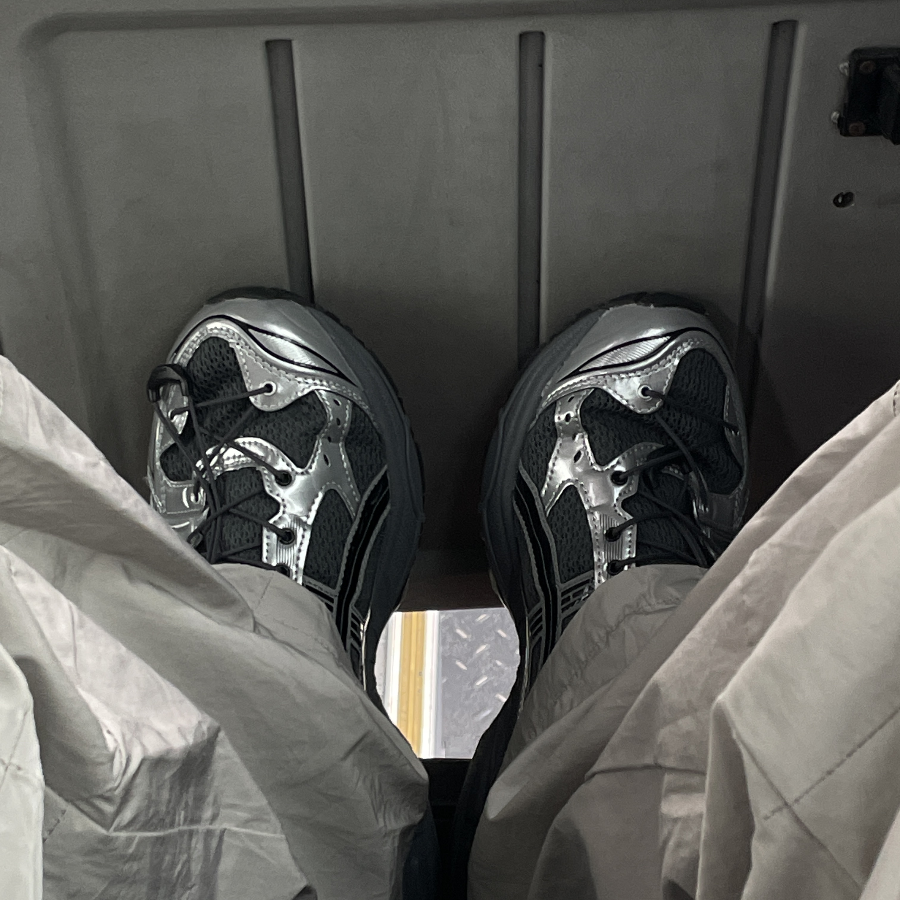 Asics x Unaffected Gel-Kayano 14 Silver Moon 착용 스타일 - 1
