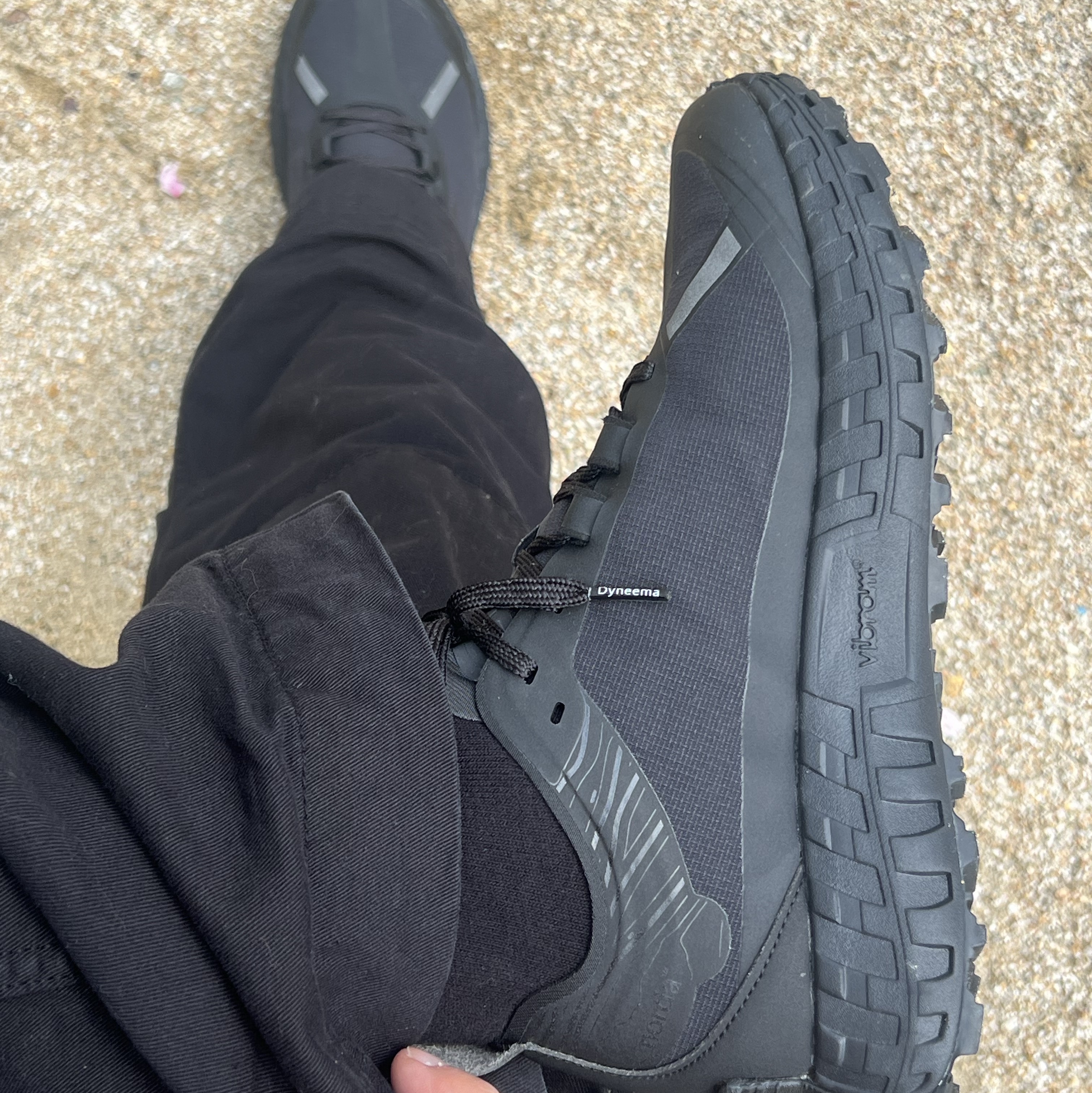 Norda 001/A G+ Stealth Black 착용 스타일