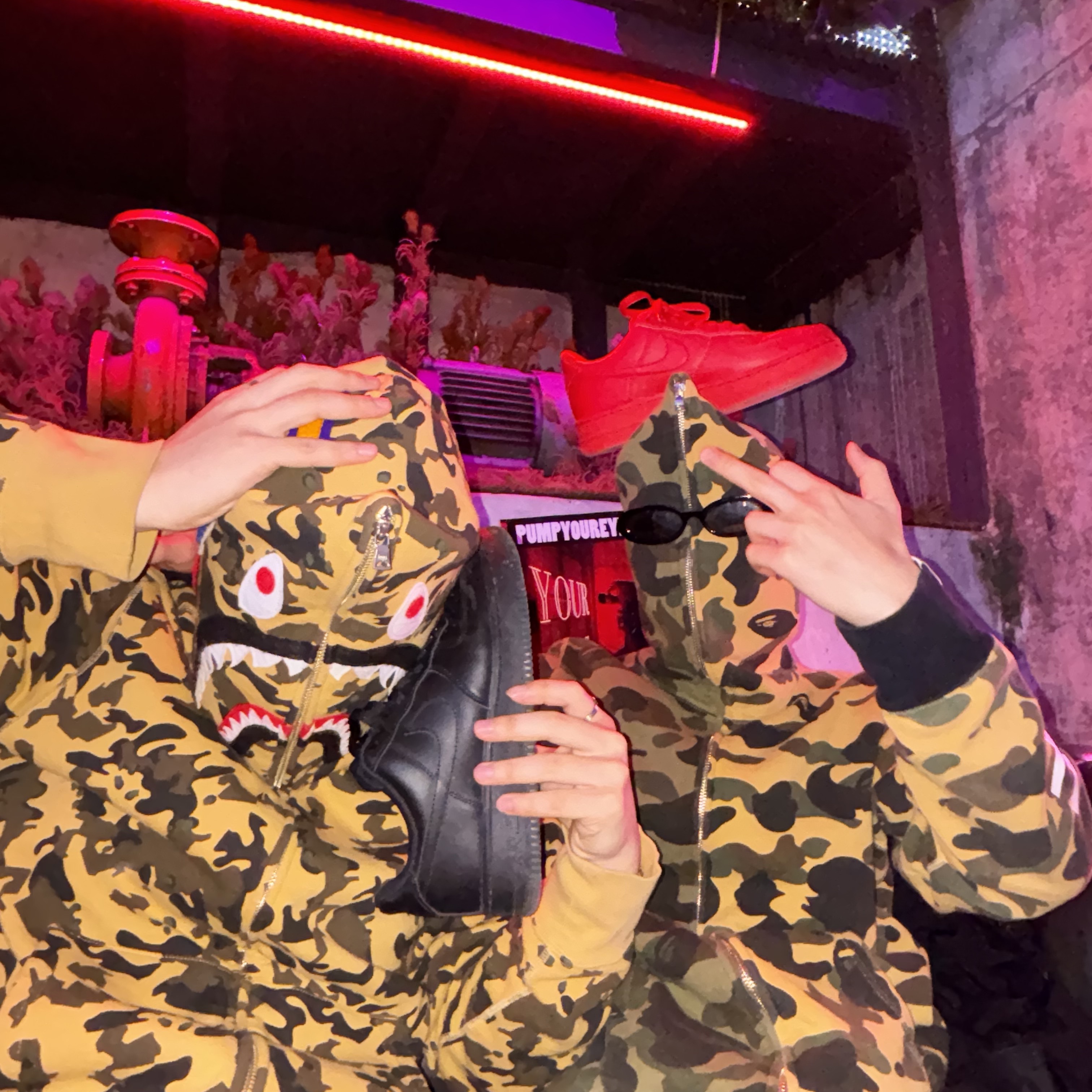 BAPE PONR 1st Camo 2nd Shark Full Zip Hoodie Yellow 착용 스타일 - 2