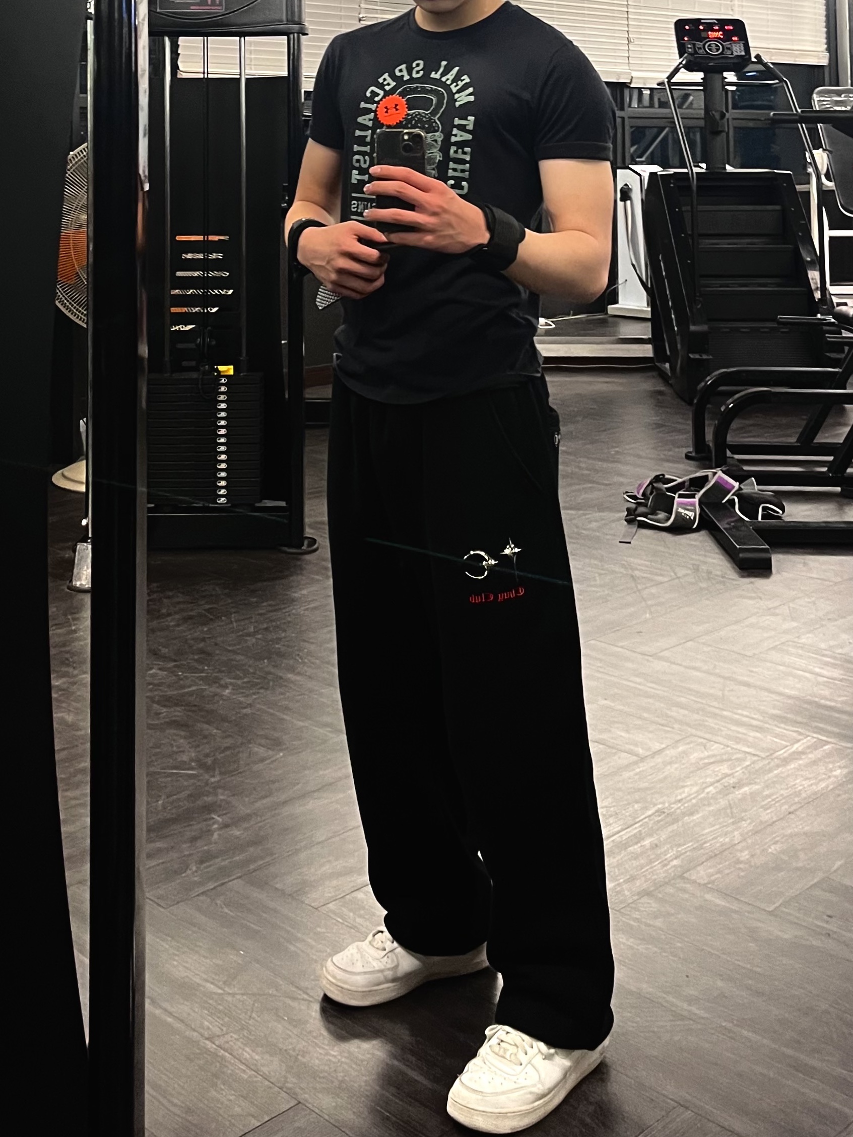 Thug Club TC Jogger Pants Black Ver. 1 착용 스타일