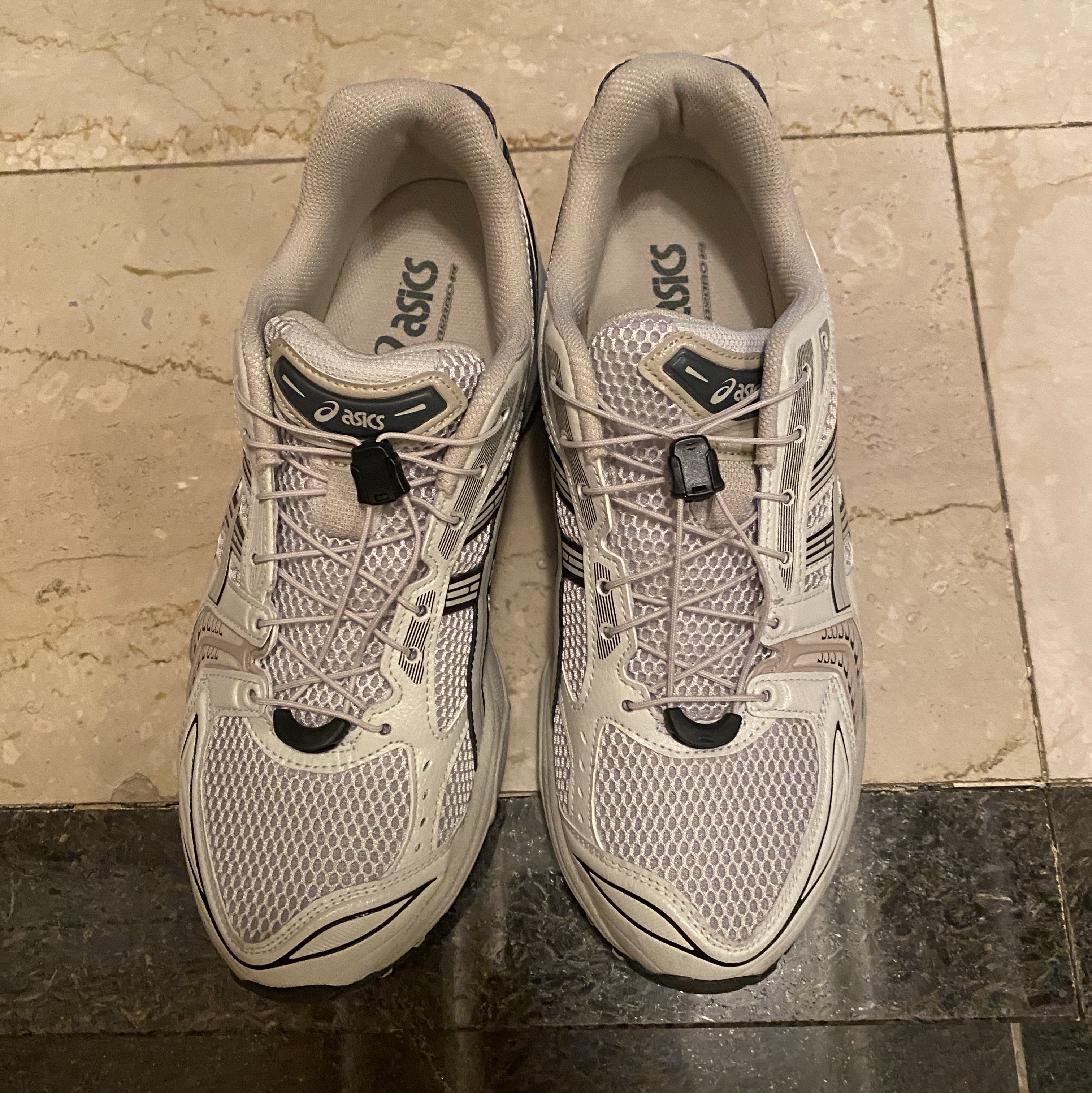 Asics Unlimited Gel-Kayano 14 Smoke Grey 착용 스타일