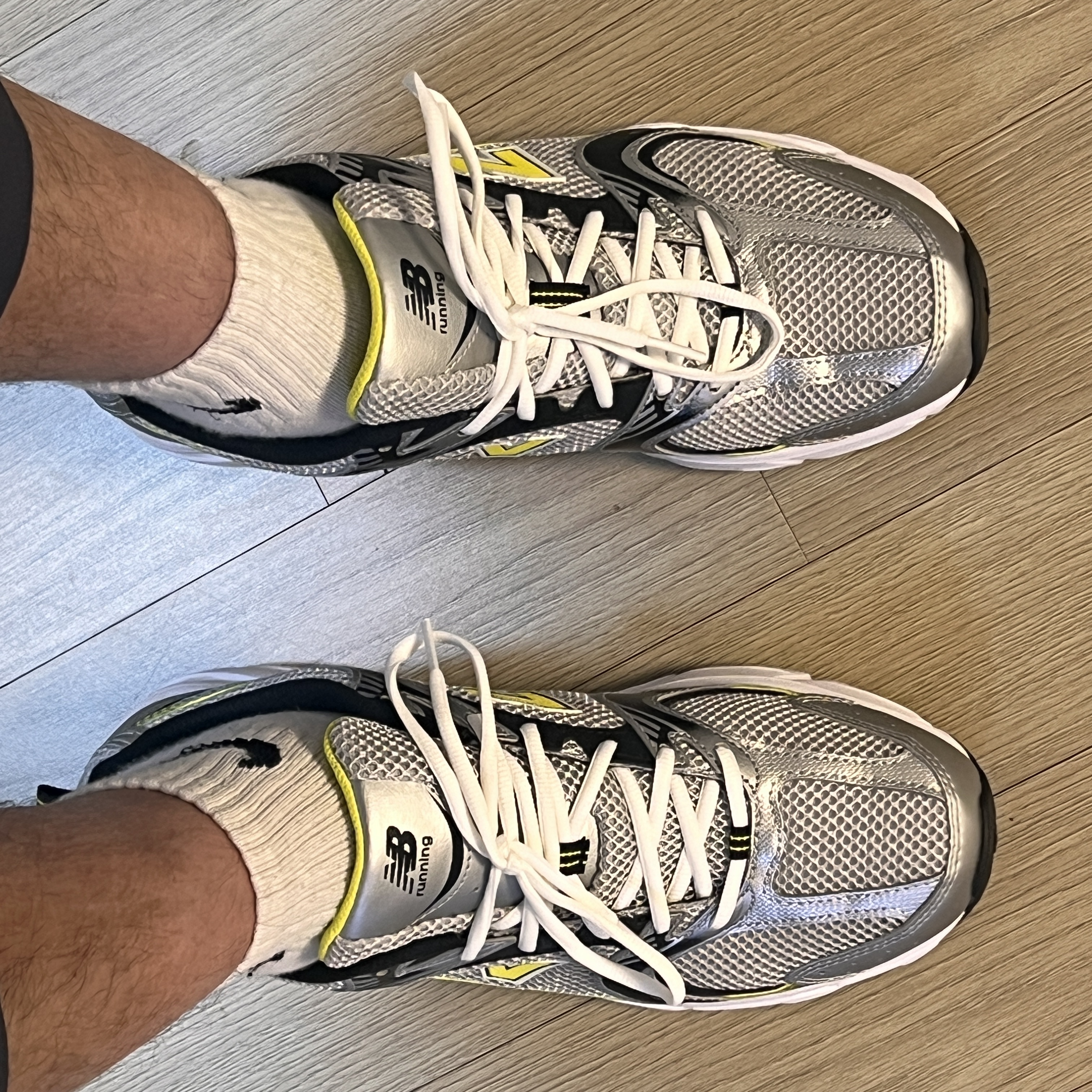 New Balance 530 Silver 착용 스타일