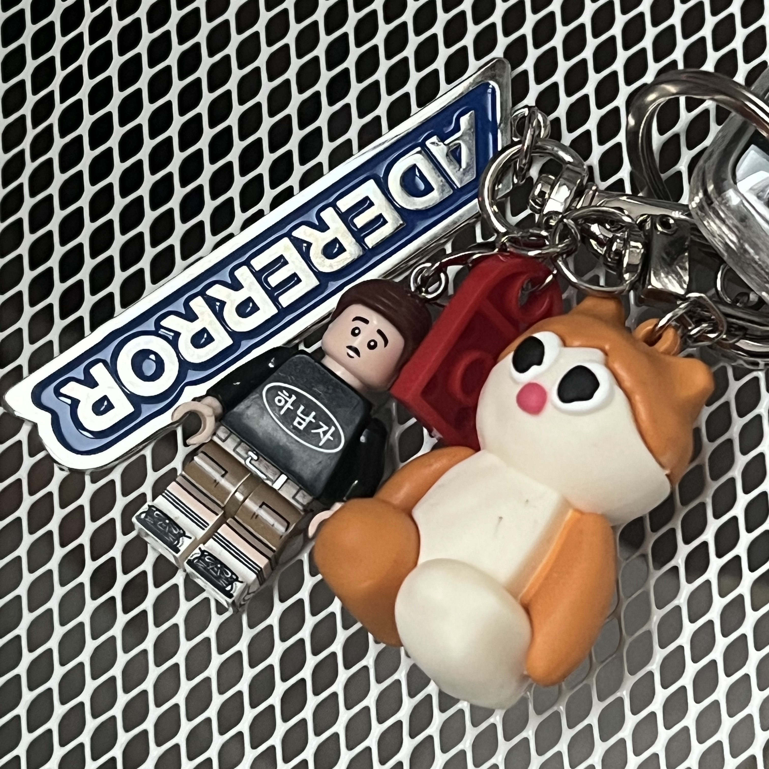 Meenoi Keyring Sesame 착용 스타일