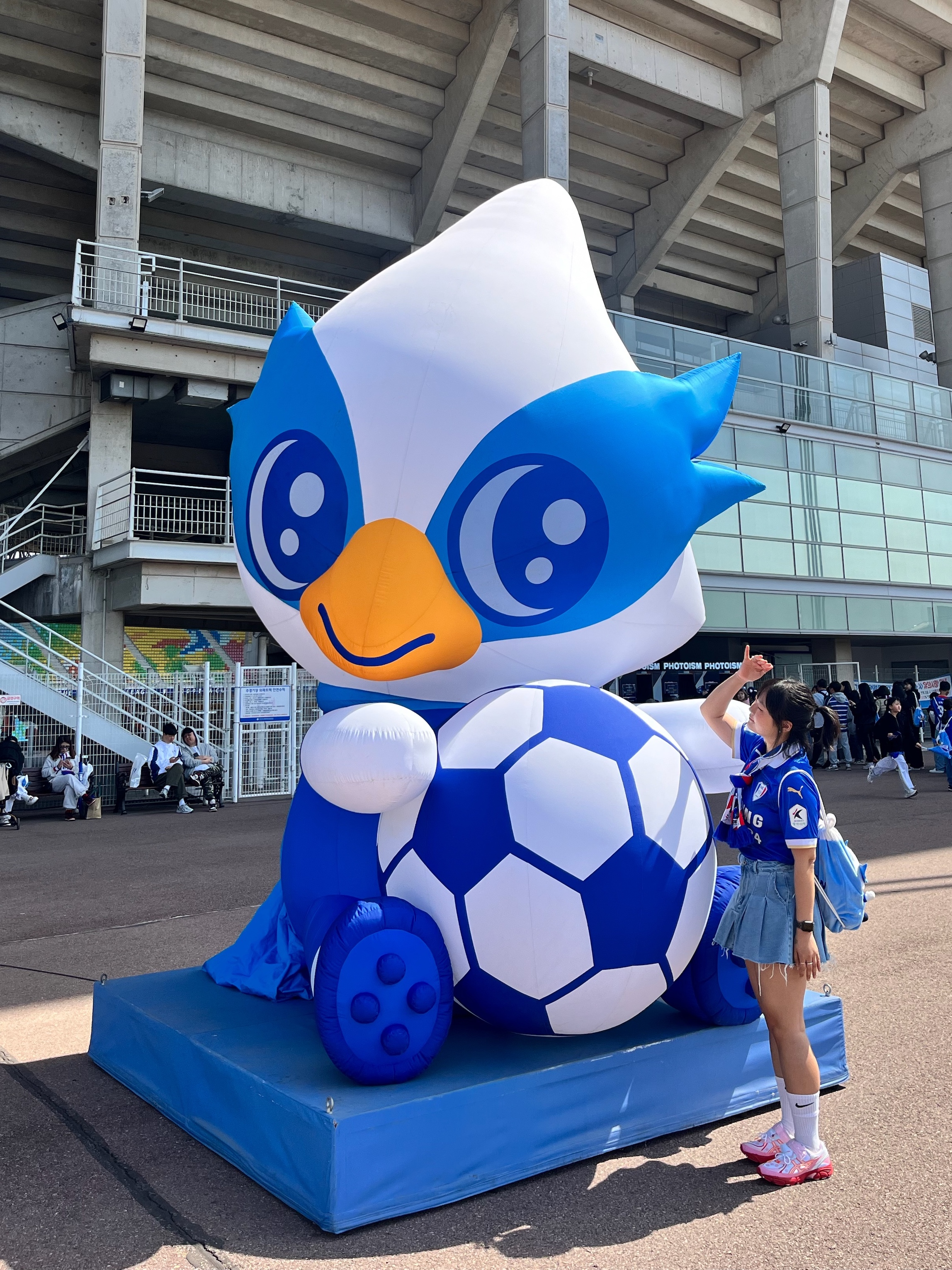 Asics x Cecilie Bahnsen GT-2160 White Habanero 착용 스타일 - 2