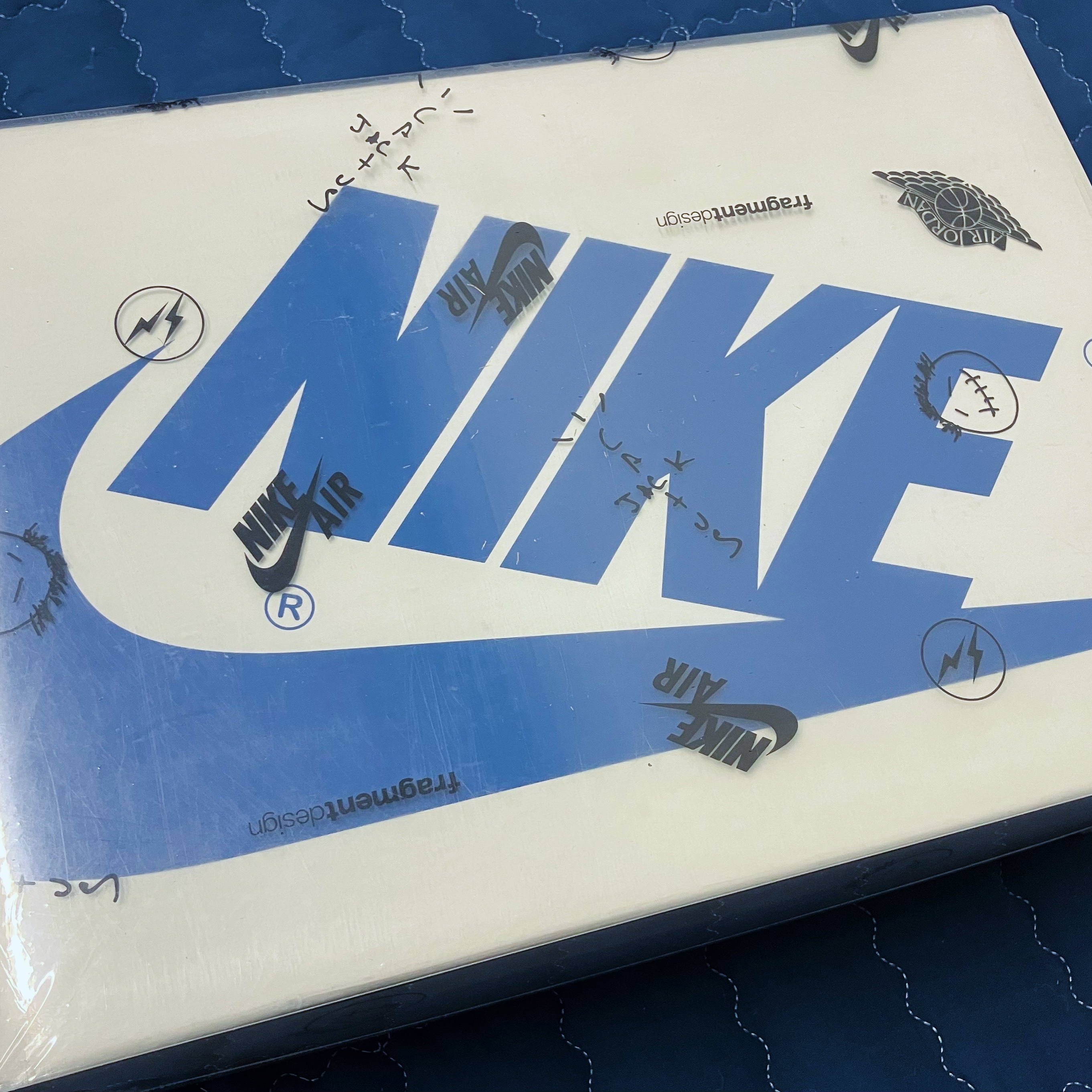 Jordan 1 x Travis Scott x Fragment Retro Low OG SP Military Blue, Jordan 1 x Travis Scott Retro Low OG SP Sail and Ridgerock 착용 스타일 - 3