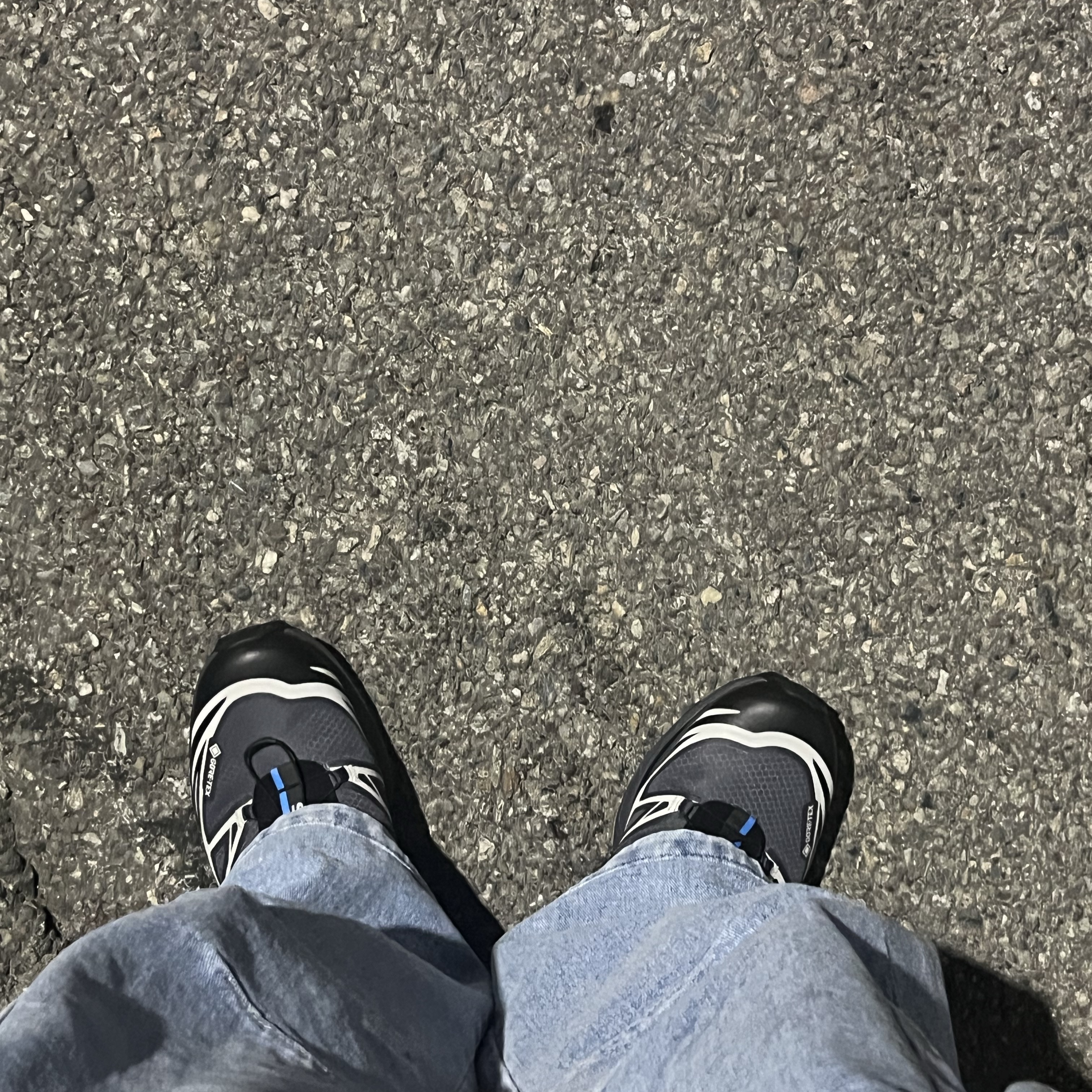 Salomon XT-6 Gore-Tex Black Ebony 착용 스타일
