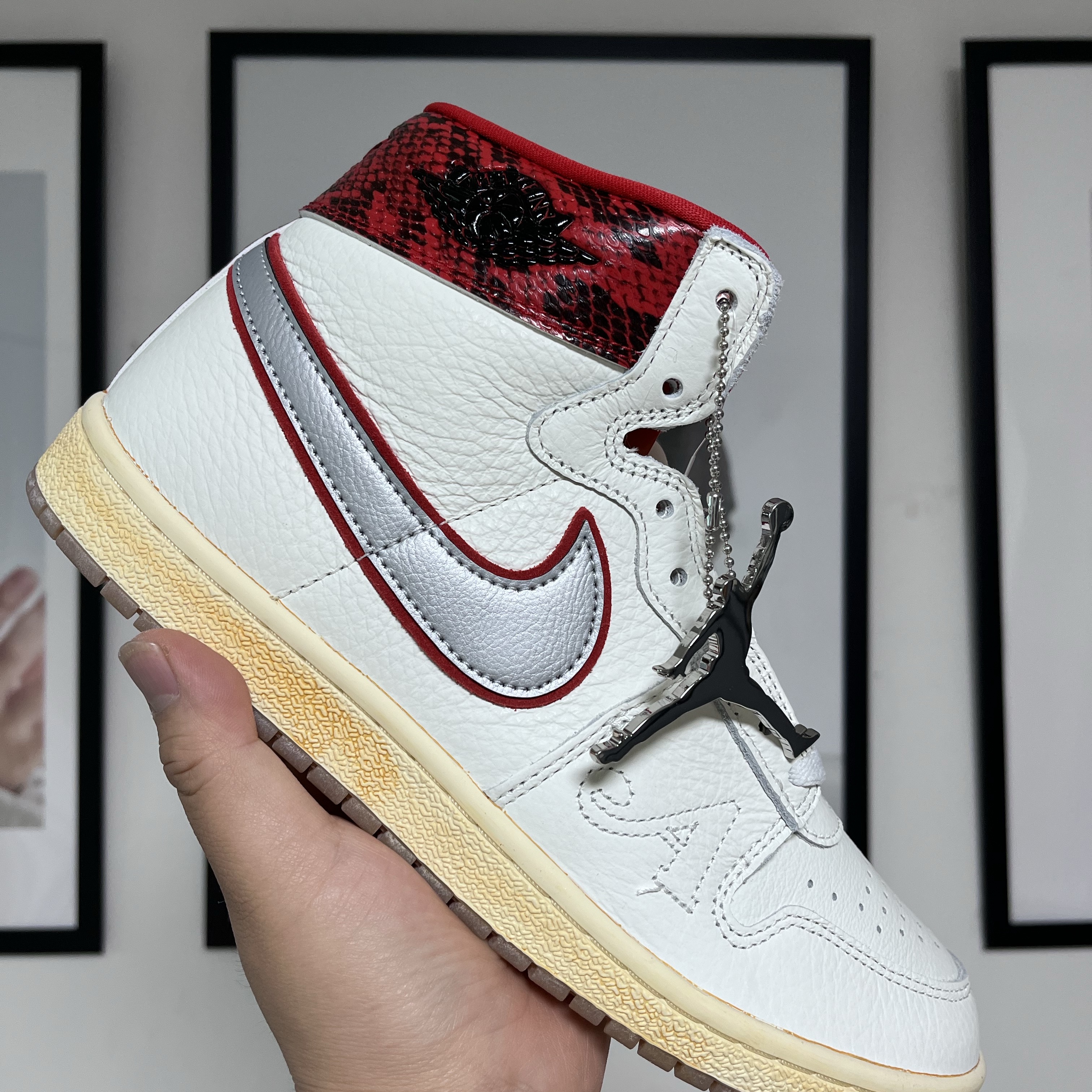 Jordan x Awake NY Air Ship PE SP Sail University Red 착용 스타일
