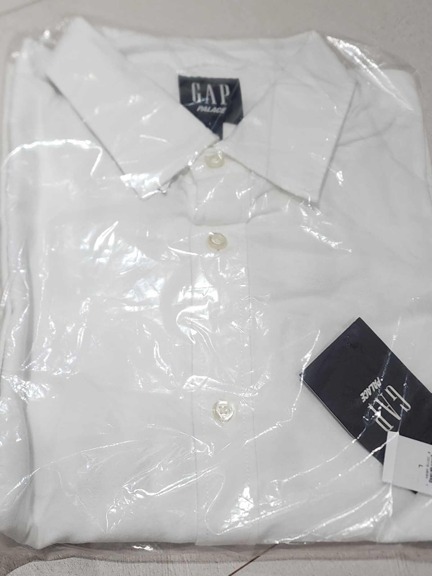 Palace x Gap Oxford Drop Shoulder White - 24SS 착용 스타일