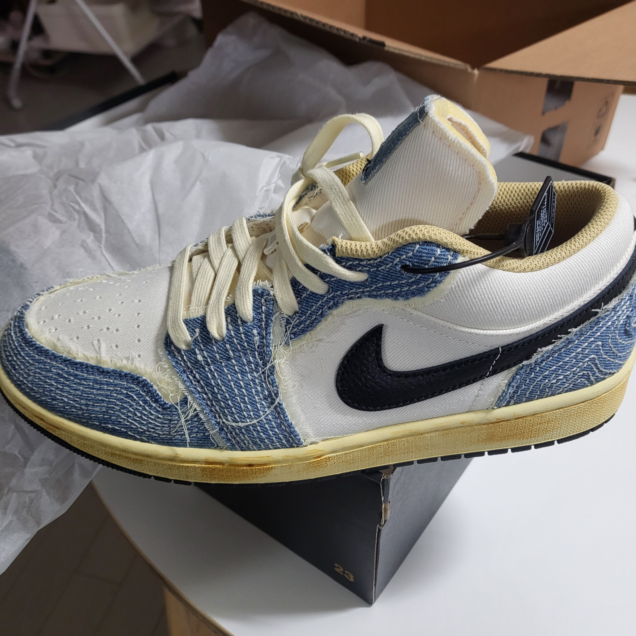 Jordan 1 Low World Make Japan 착용 스타일 - 3