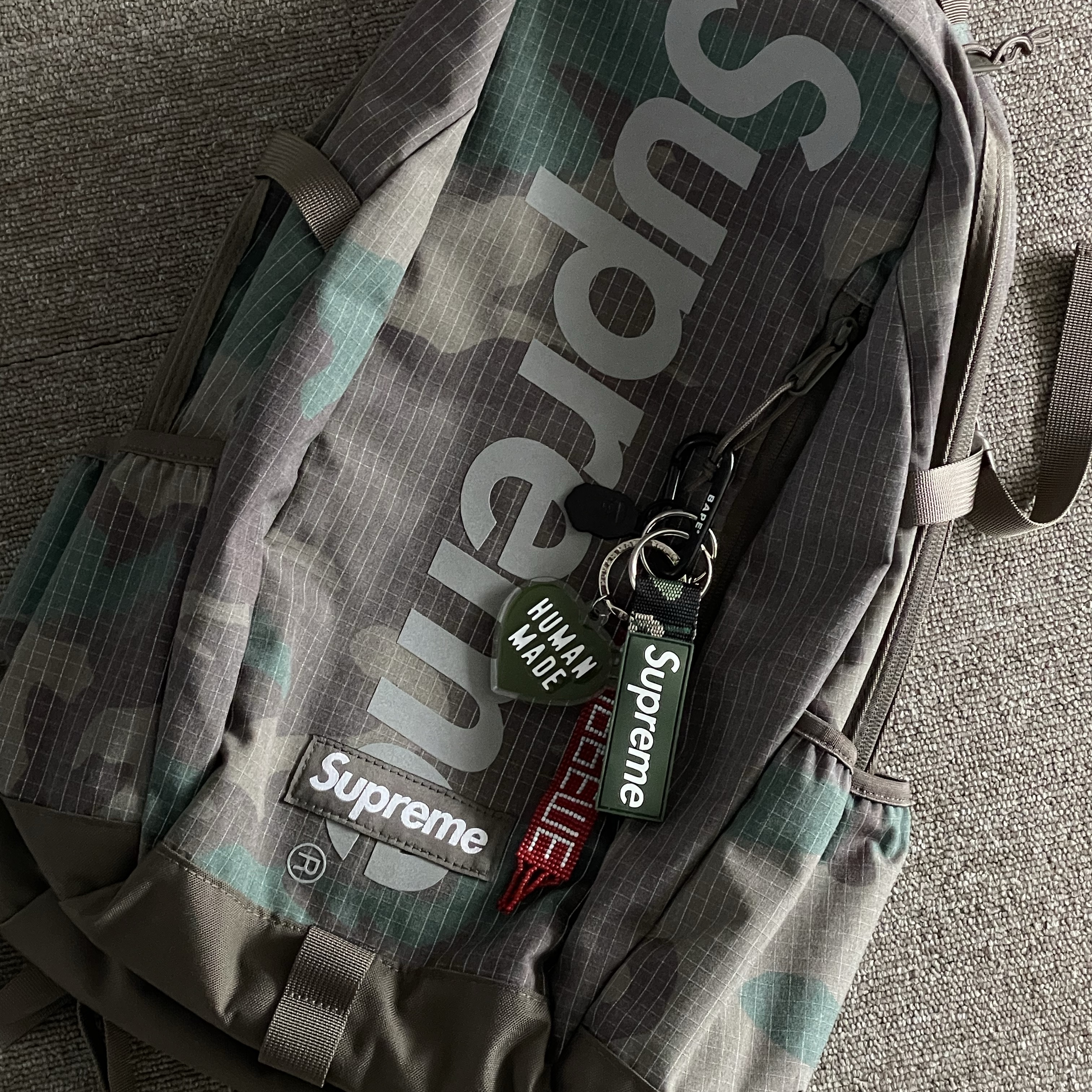 Supreme Backpack Woodland Camo - 24SS 착용 스타일