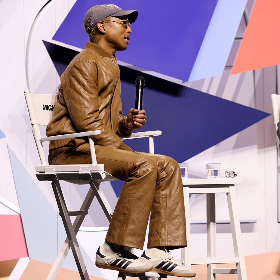 Adidas x Pharrell Williams Humanrace Samba Cloud White Night Grey 착용 스타일 - 7