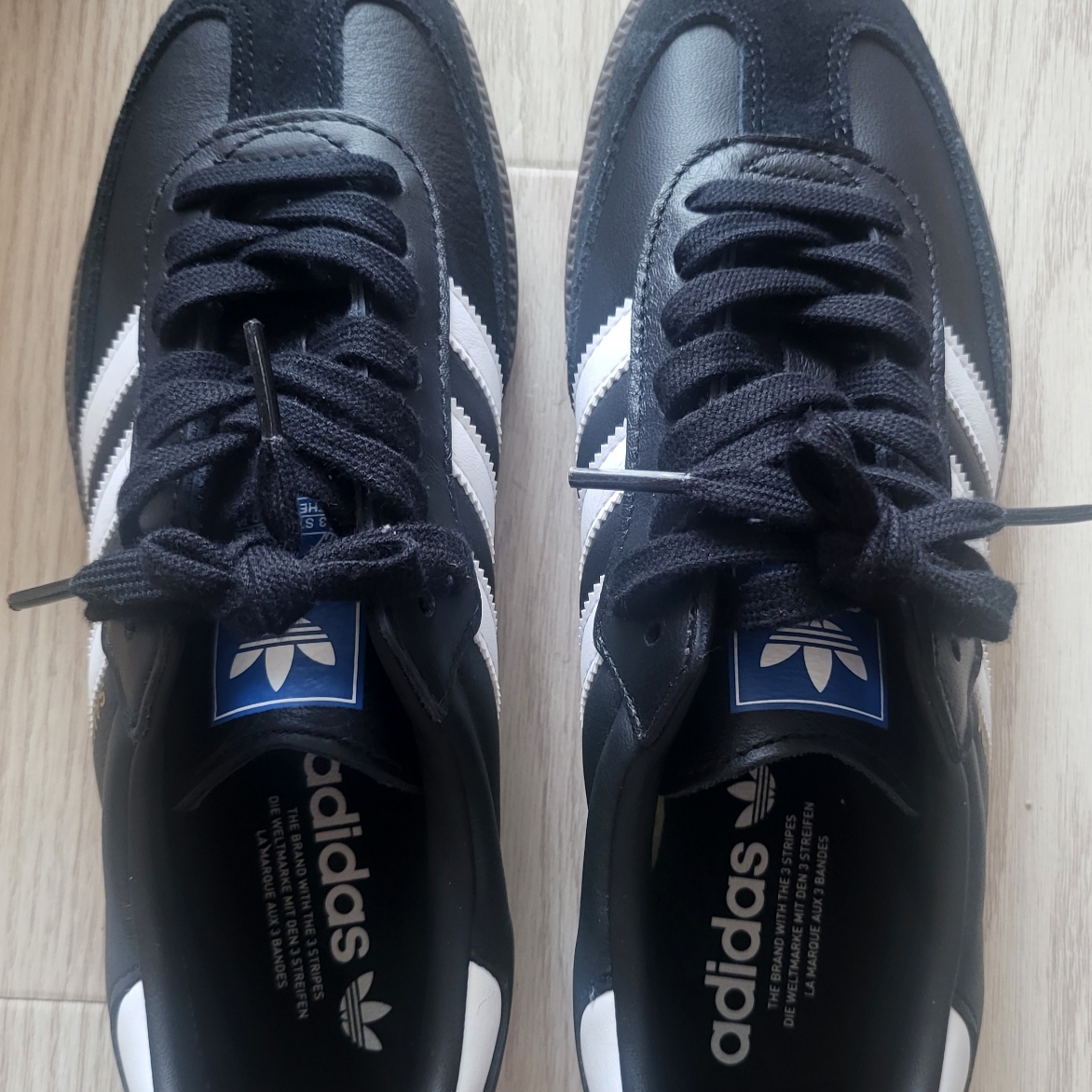 Adidas Samba OG Black White Gum 착용 스타일 - 3