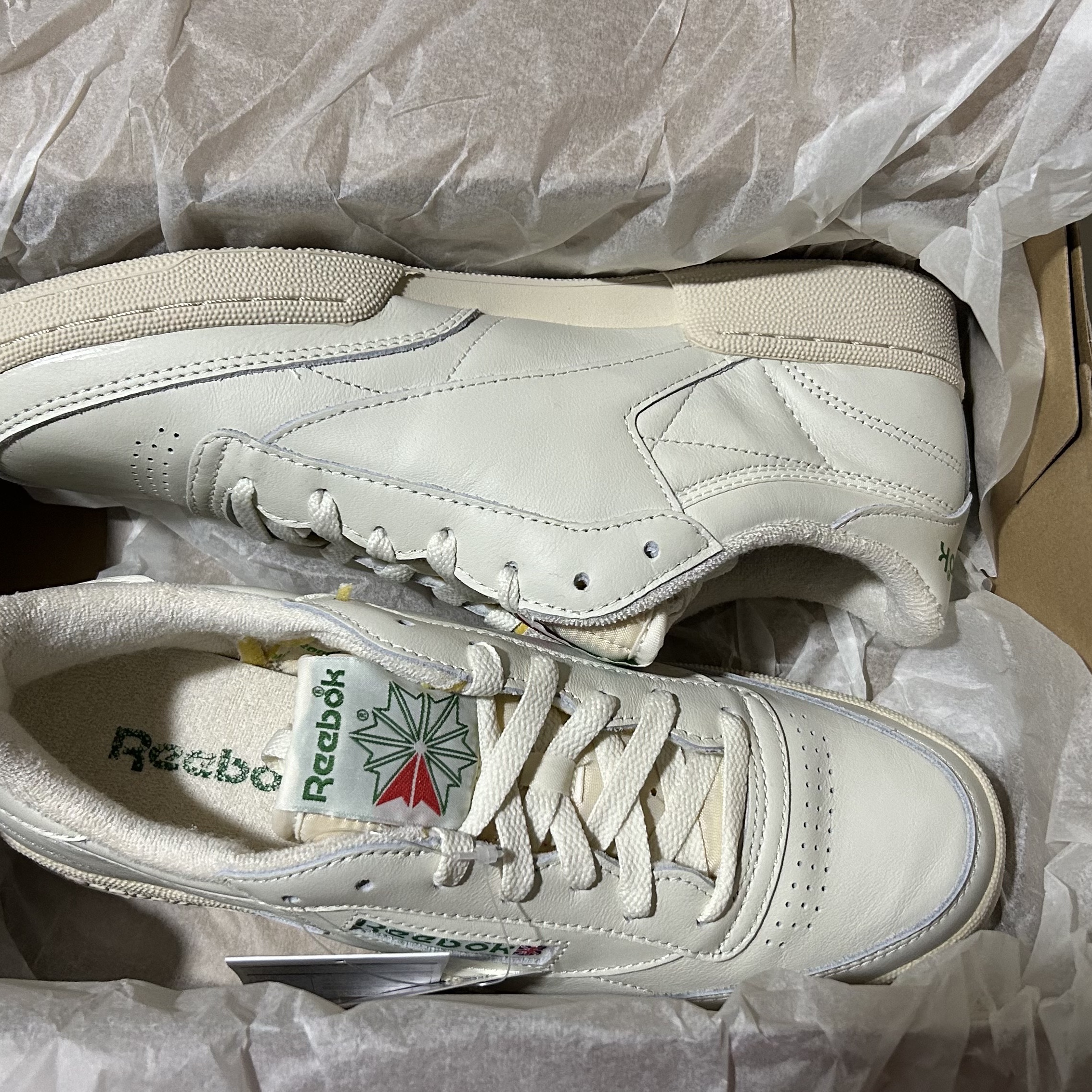 Reebok Club C 85 Vintage Chalk Green 착용 스타일 - 2
