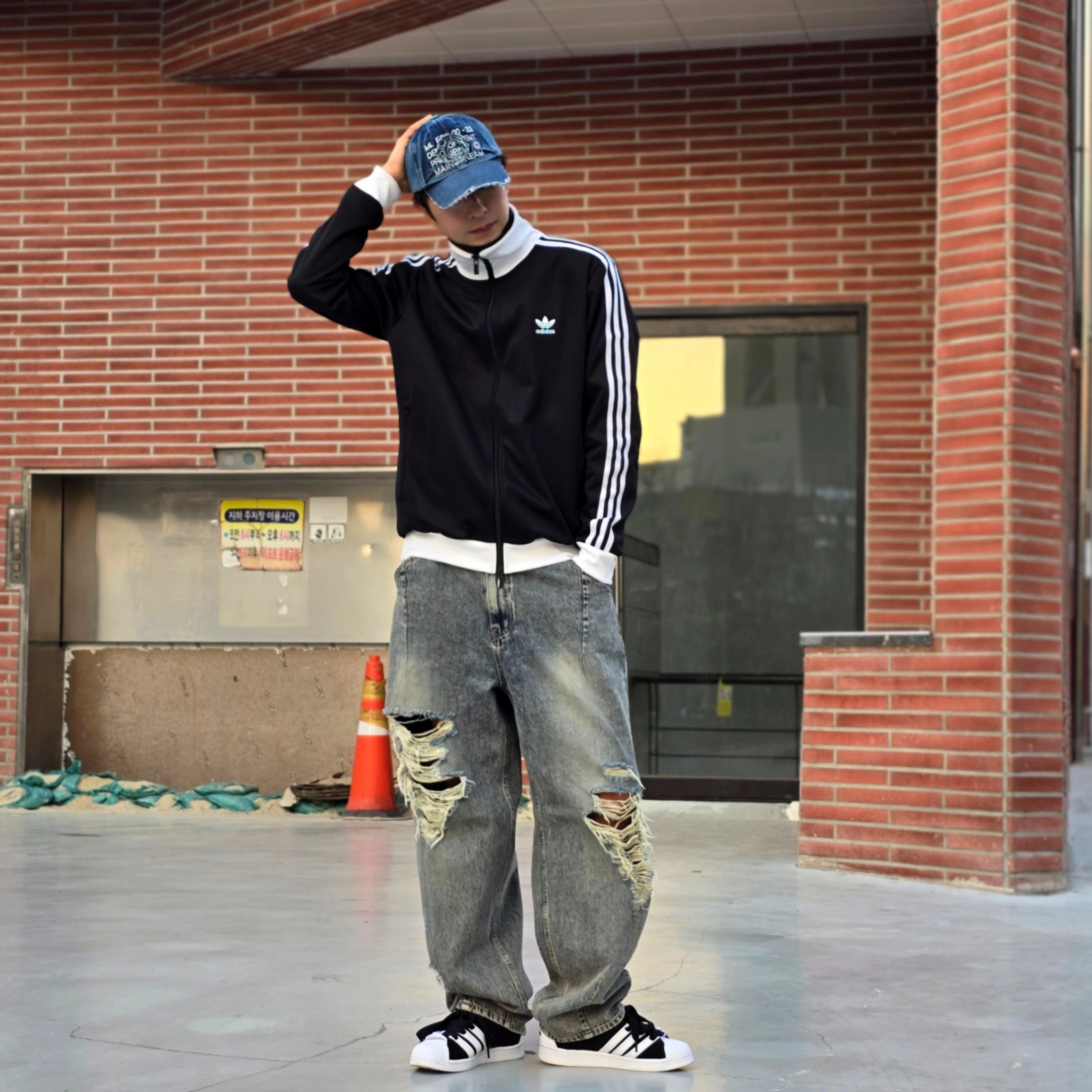 Millo Archive Core Denim Ball Cap Washed Blue, Adidas Adicolor Classics Beckenbauer Track Jacket Black - KR Sizing 착용 스타일 - 3