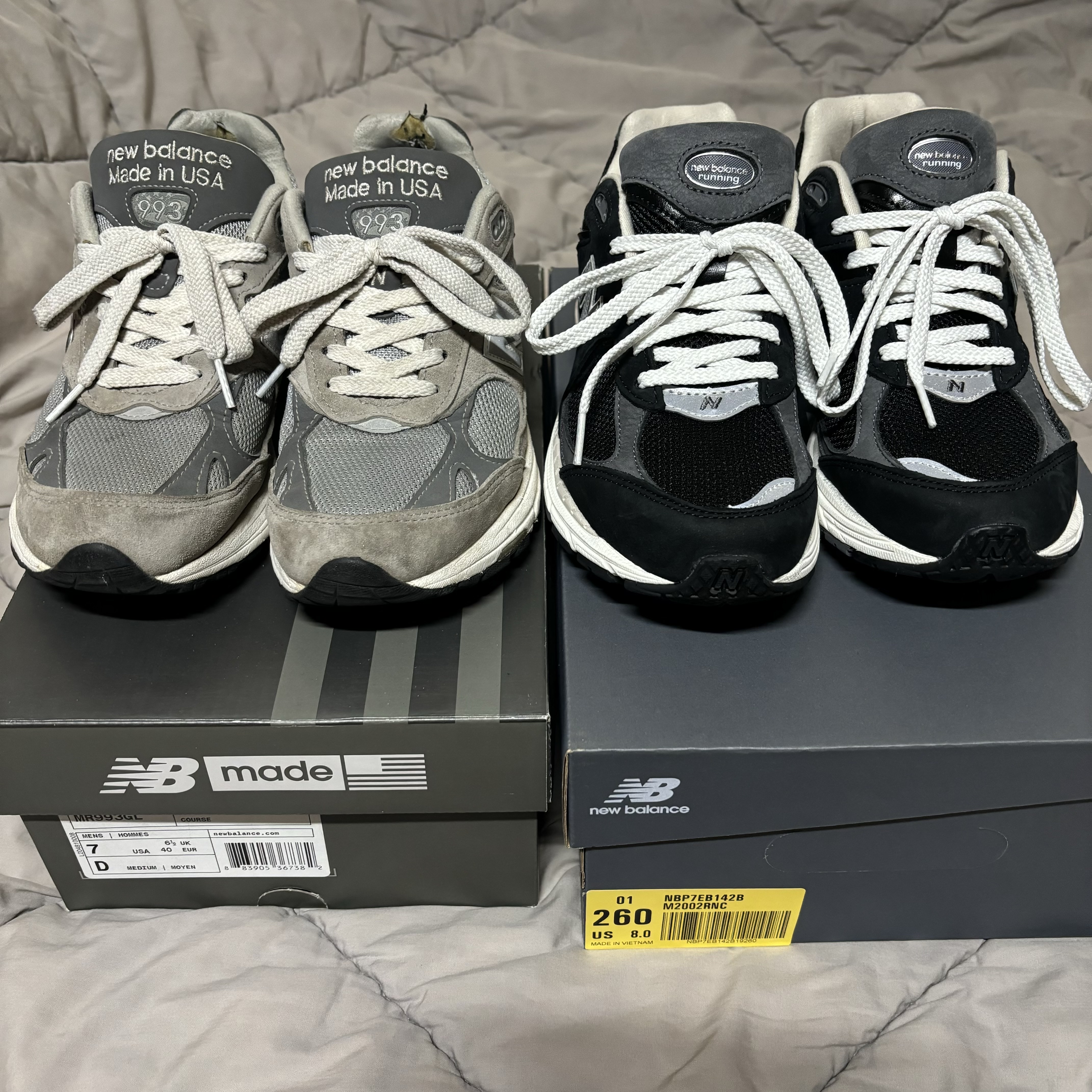New Balance 993 Made in USA Grey - D Standard, New Balance 2002R Premium Vintage Black 착용 스타일 - 1