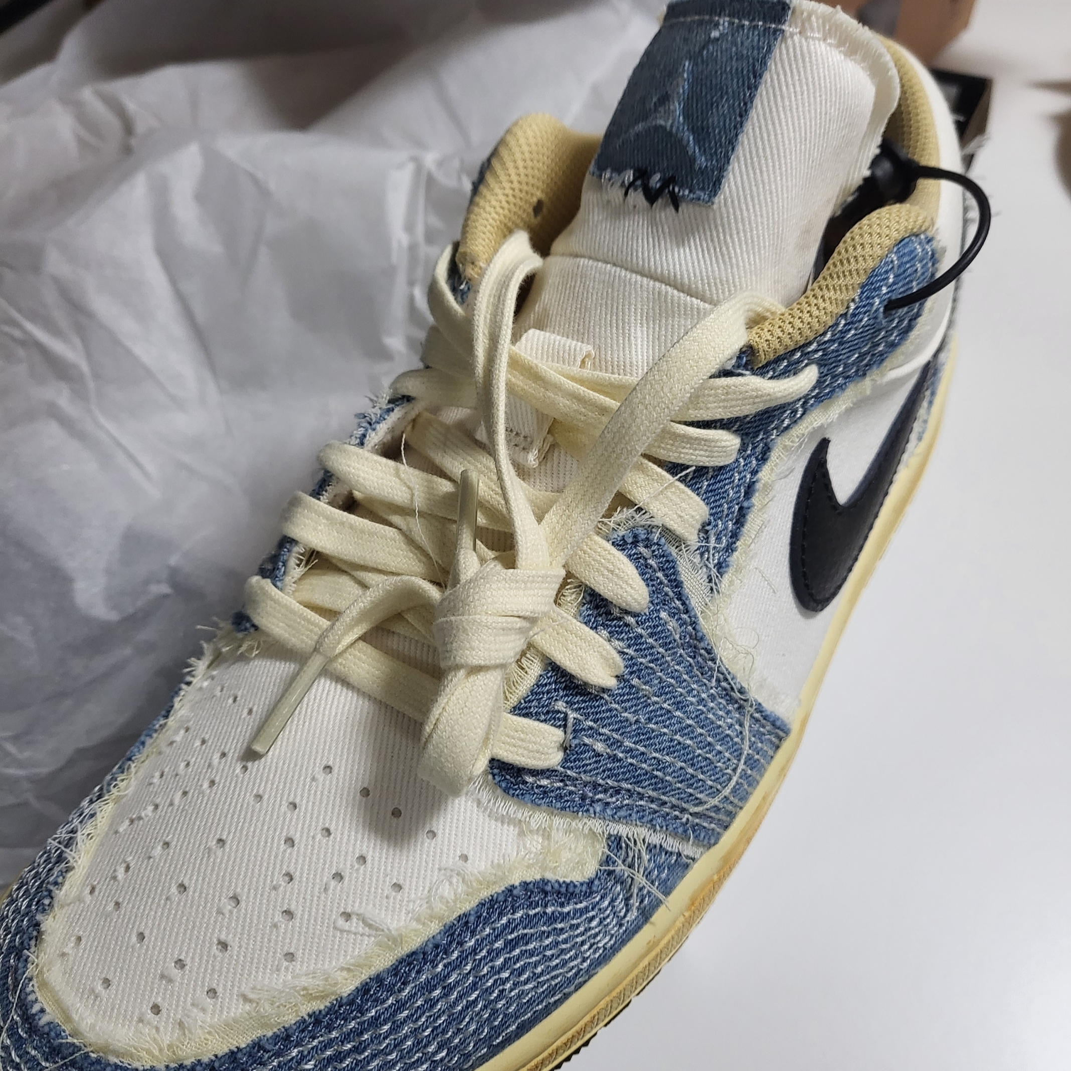 Jordan 1 Low World Make Japan 착용 스타일 - 1