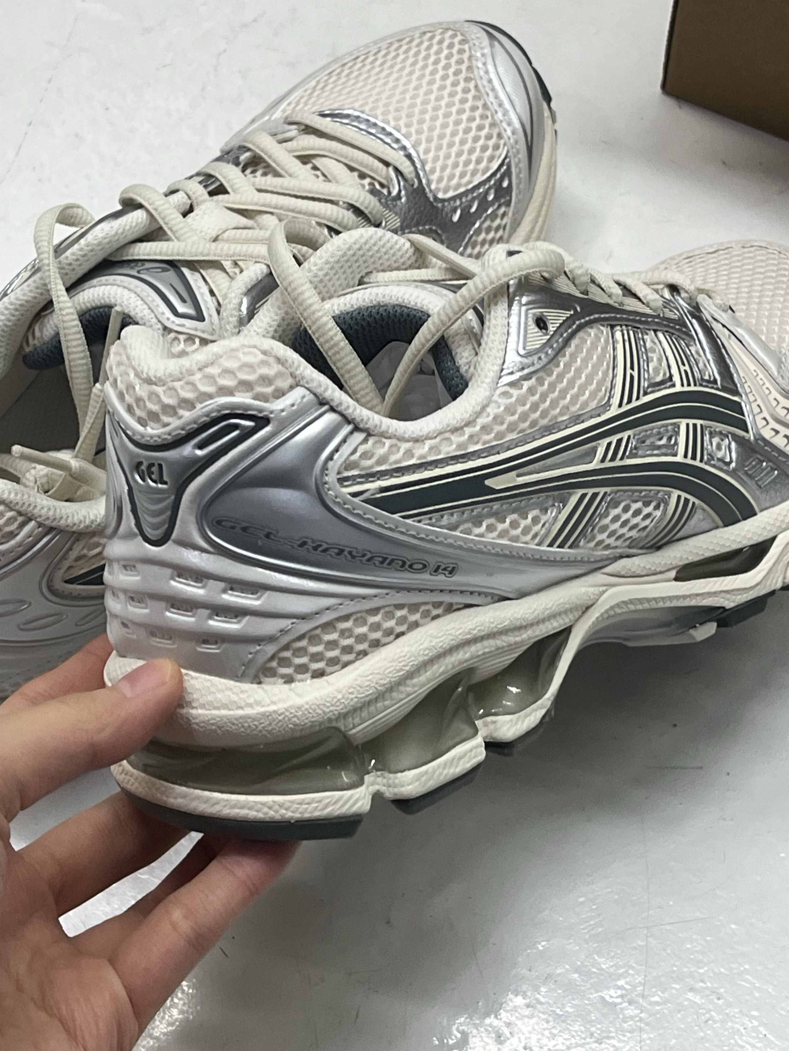 Asics Gel-Kayano 14 Birch Dark Pewter ์ฐฉ์ฉ ์คํ์ผ - 2
