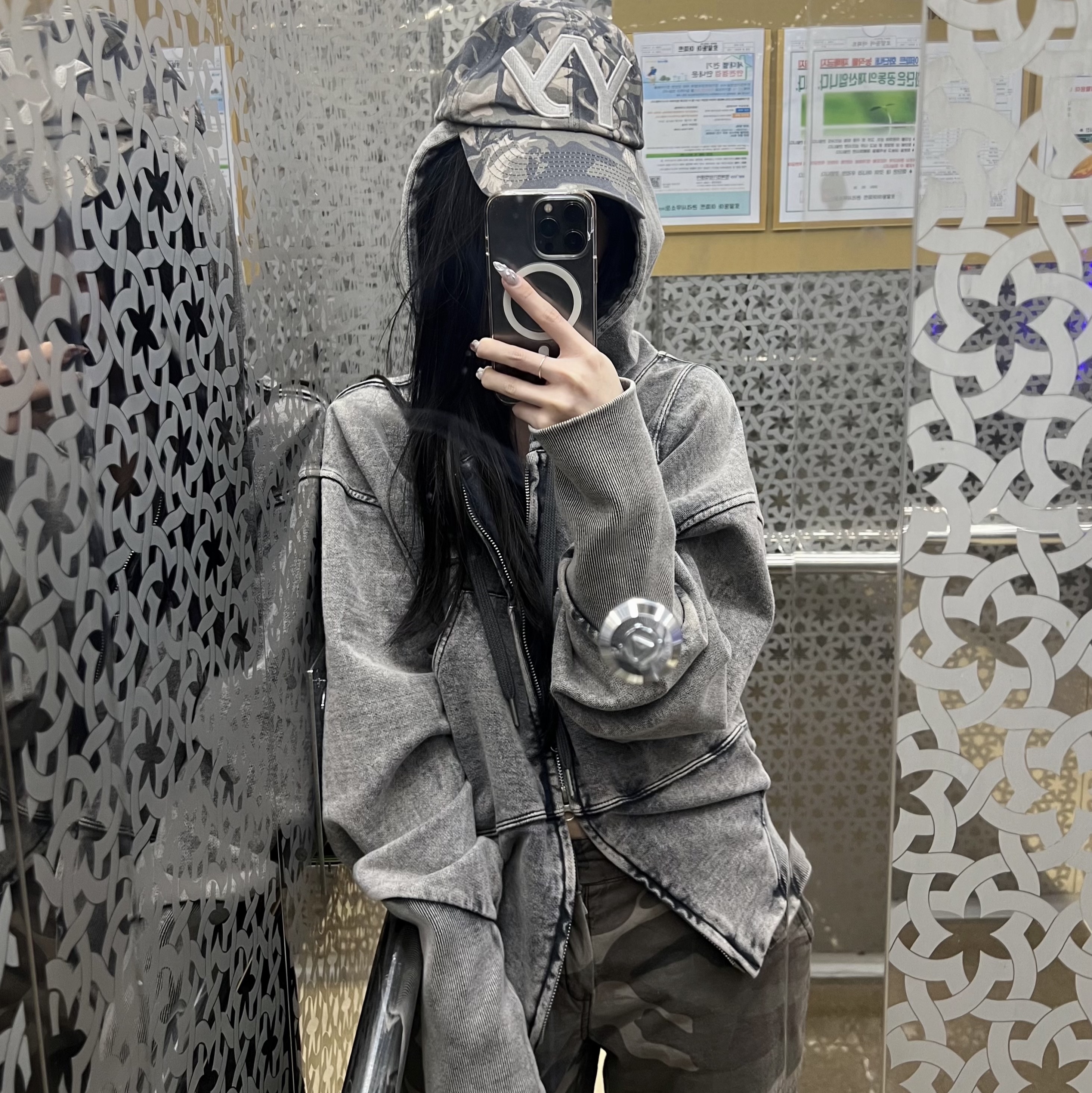 (W) Mischief Balloon Hoodie Washed Charcoal, Open Yy Camo Ball Cap Khaki 착용 스타일