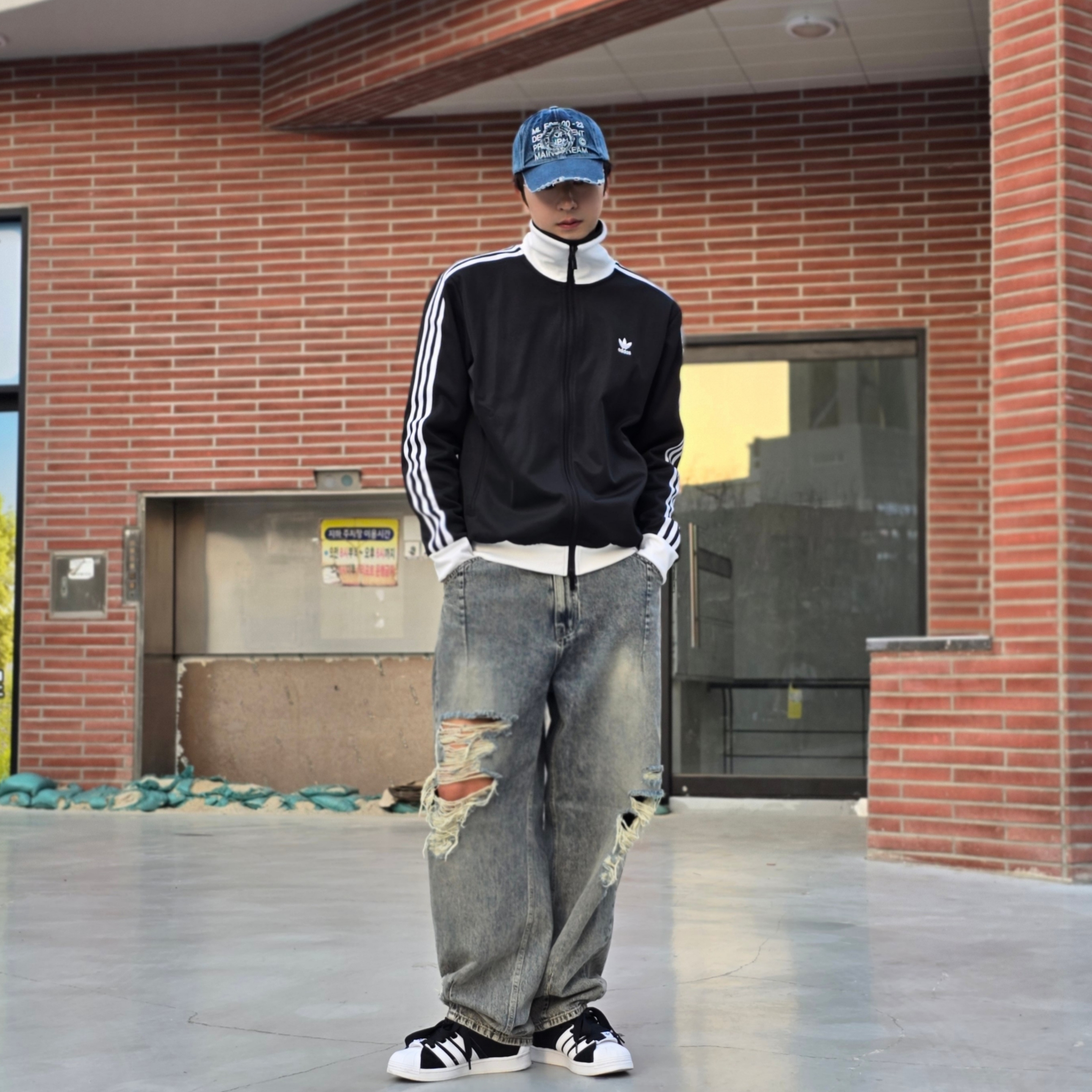 Millo Archive Core Denim Ball Cap Washed Blue, Adidas Adicolor Classics Beckenbauer Track Jacket Black - KR Sizing 착용 스타일 - 4