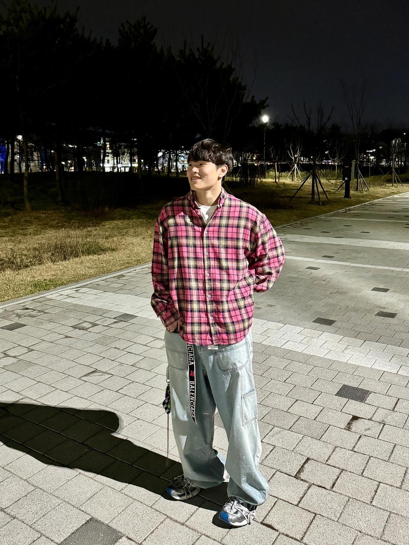 Project G/R Backward Carpenter Pants Blue, Balenciaga 3XL Sneakers Grey White Blue 착용 스타일 - 2