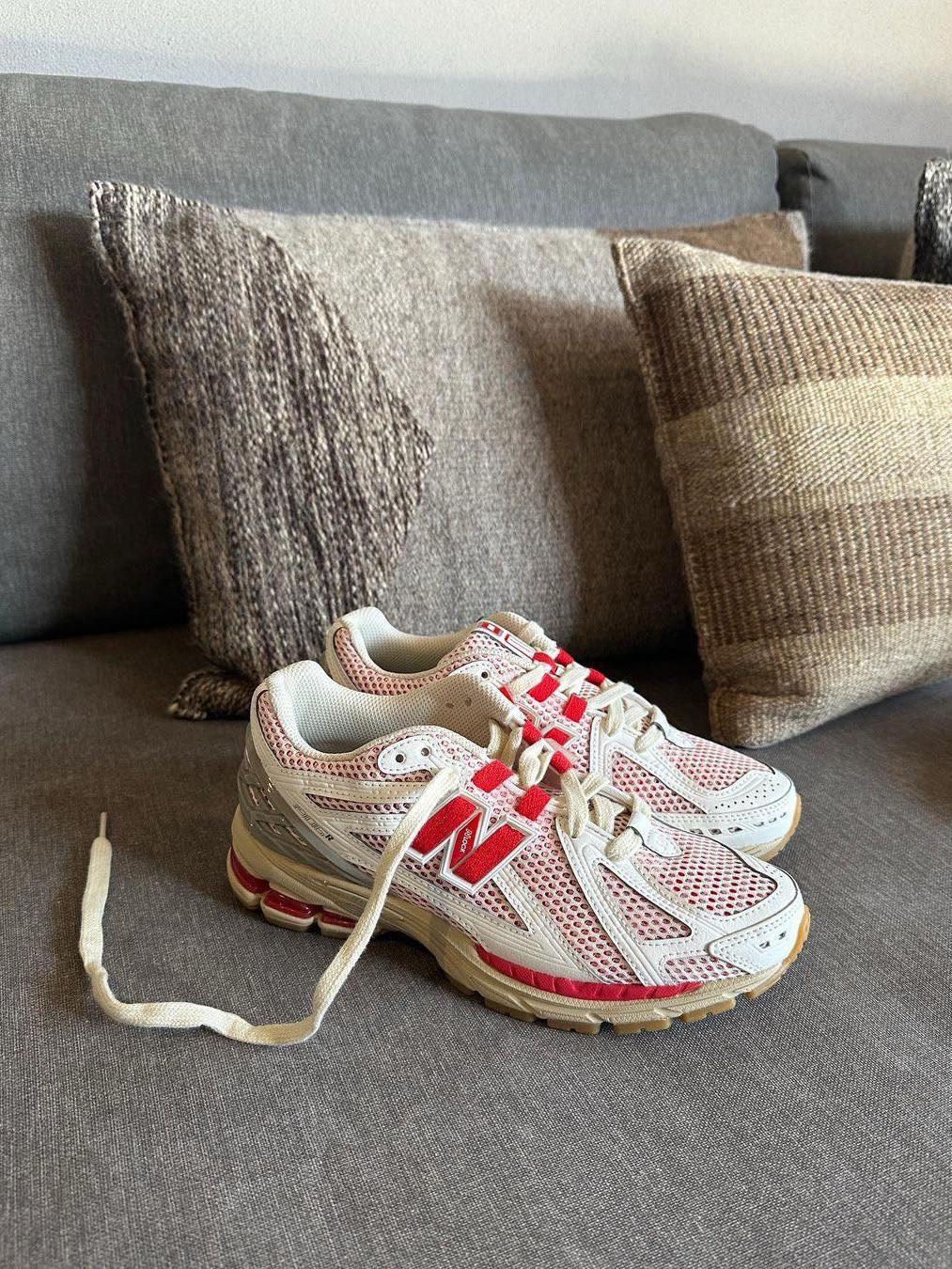 New Balance 1906R Harbor Grey Silver Metalic, New Balance 1906R Silver Green 착용 스타일 - 5