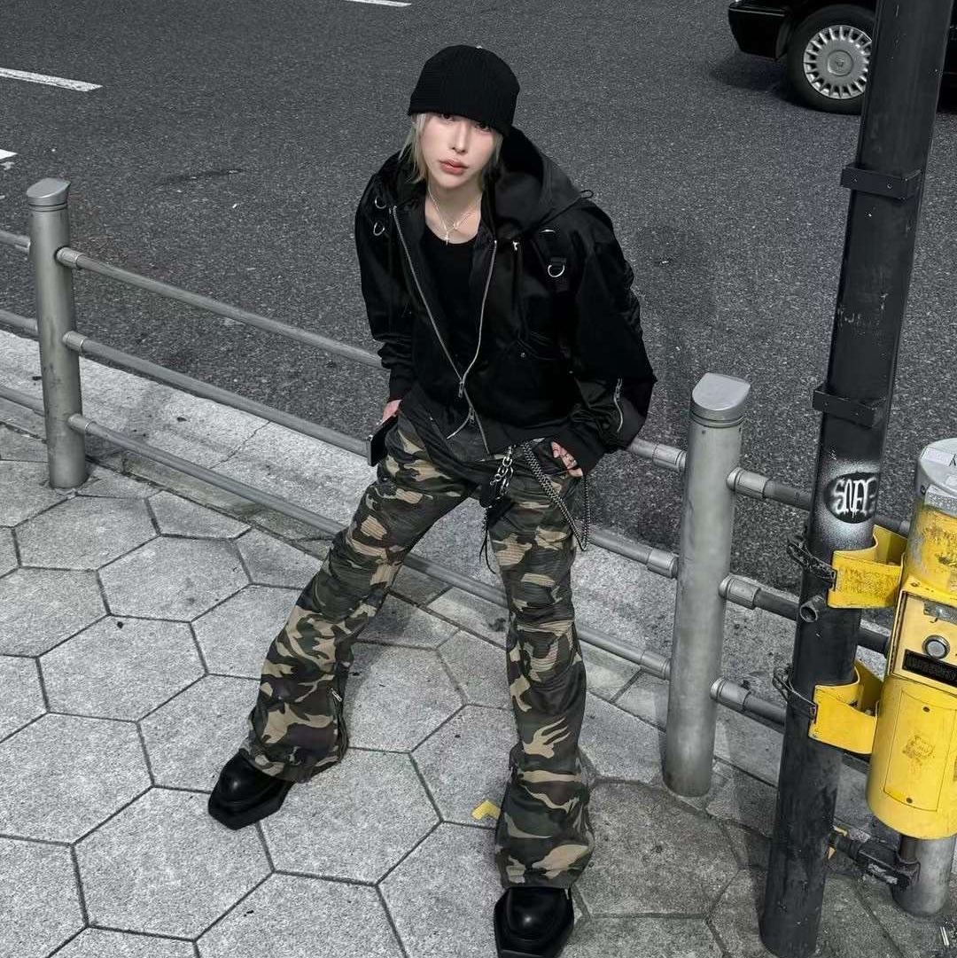 Project G/R Coated Biker Armoured Flare Pants Camo 착용 스타일