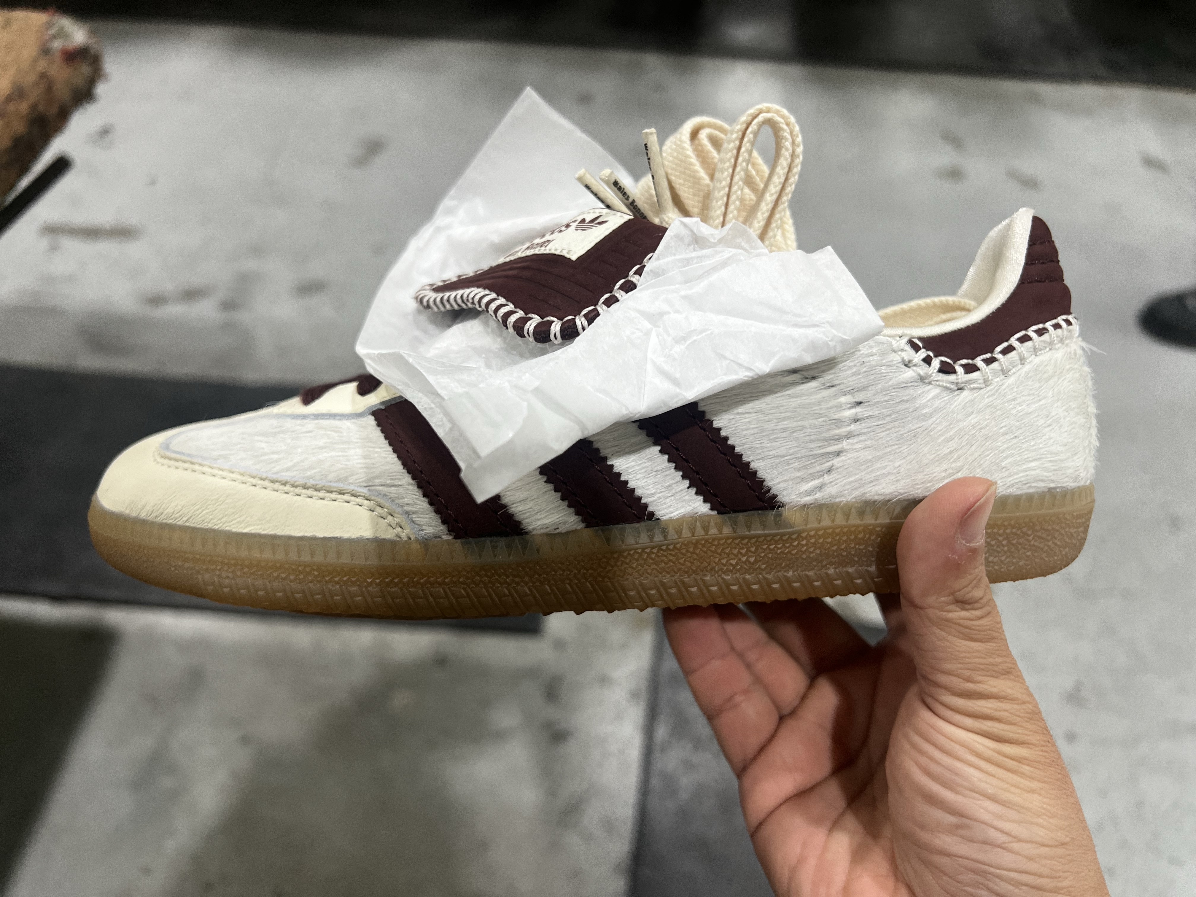 Adidas x Wales Bonner Pony Tonal Samba Cream White Mystery Brown 착용 스타일