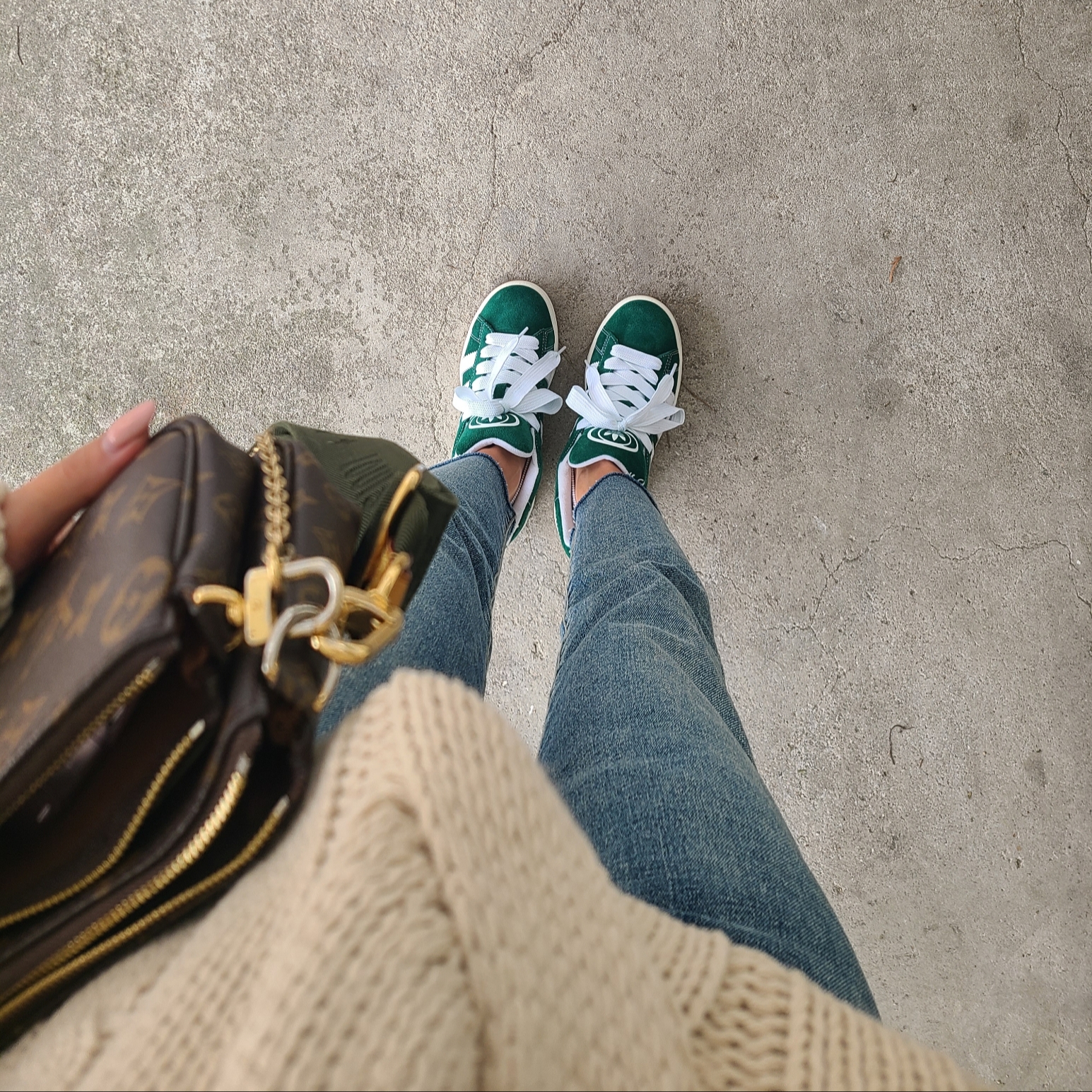 Adidas Campus 00s Dark Green 착용 스타일