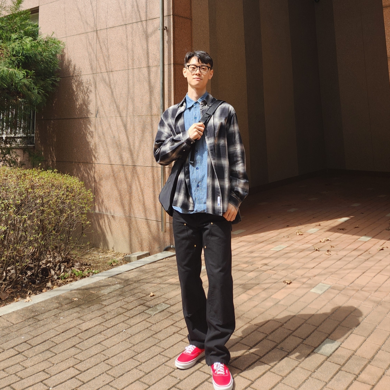 Vans Authentic Red, Carhartt WIP Dearborn Canvas Double Knee Pants Black Aged Canvas 착용 스타일