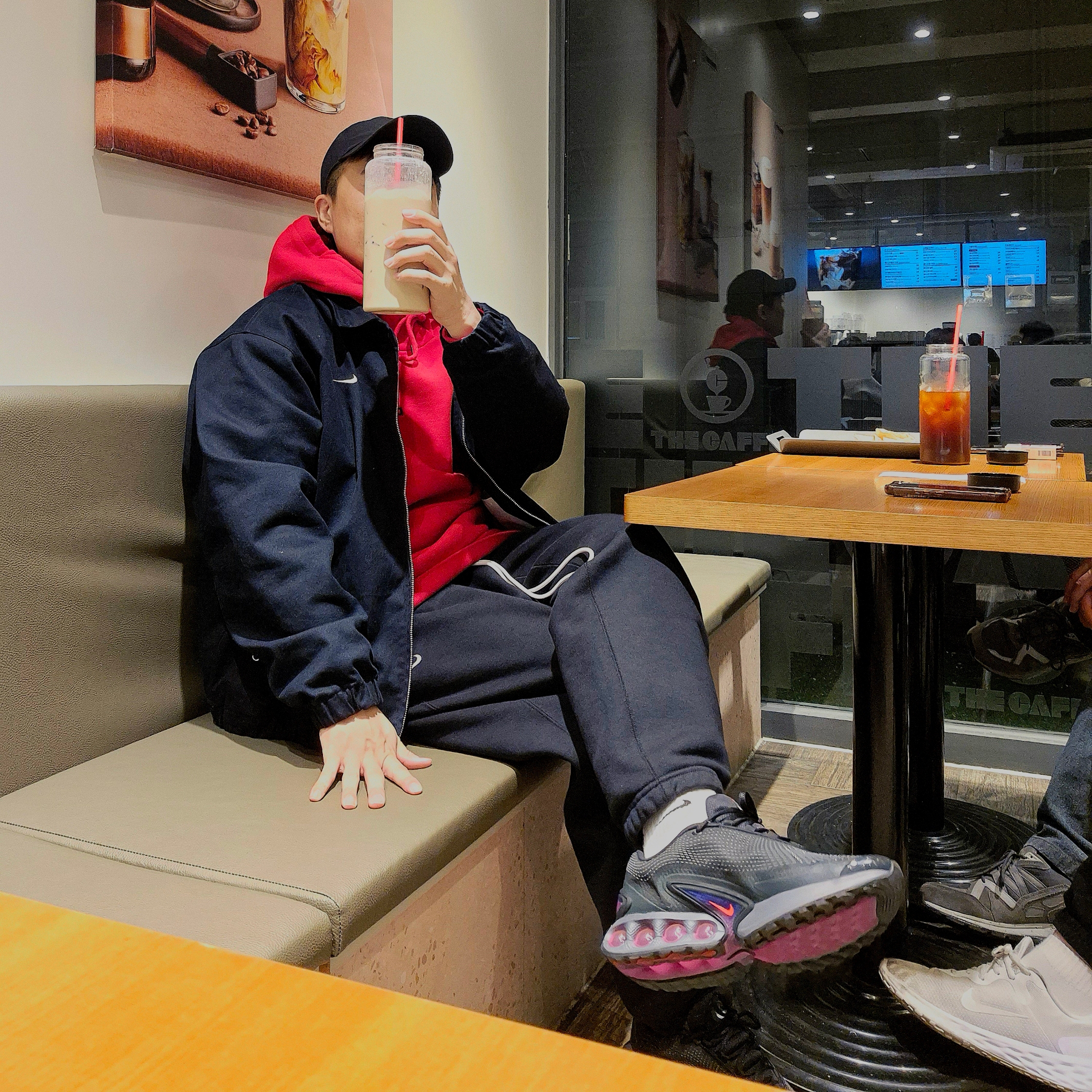 Nike Air Max Dn Black Light Crimson 착용 스타일