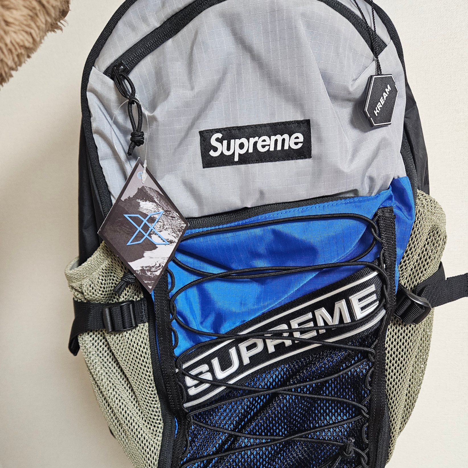 Supreme Backpack Blue - 23FW 착용 스타일 - 1