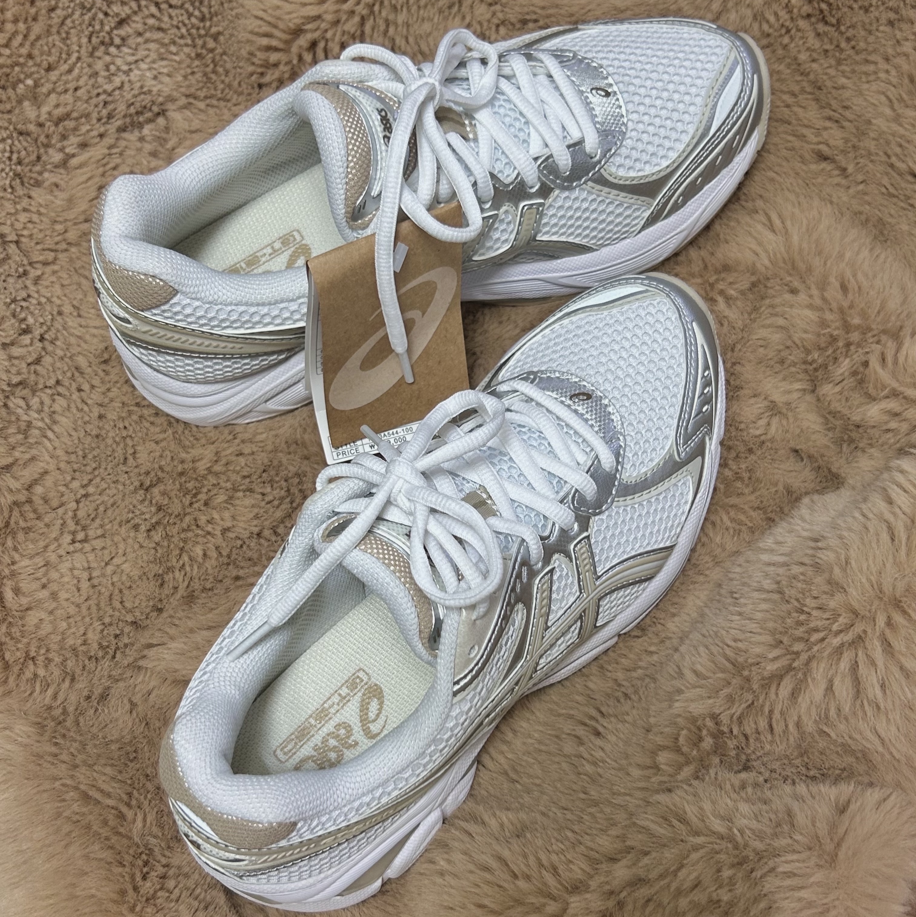 Asics GT-2160 White Putty 착용 스타일 - 1