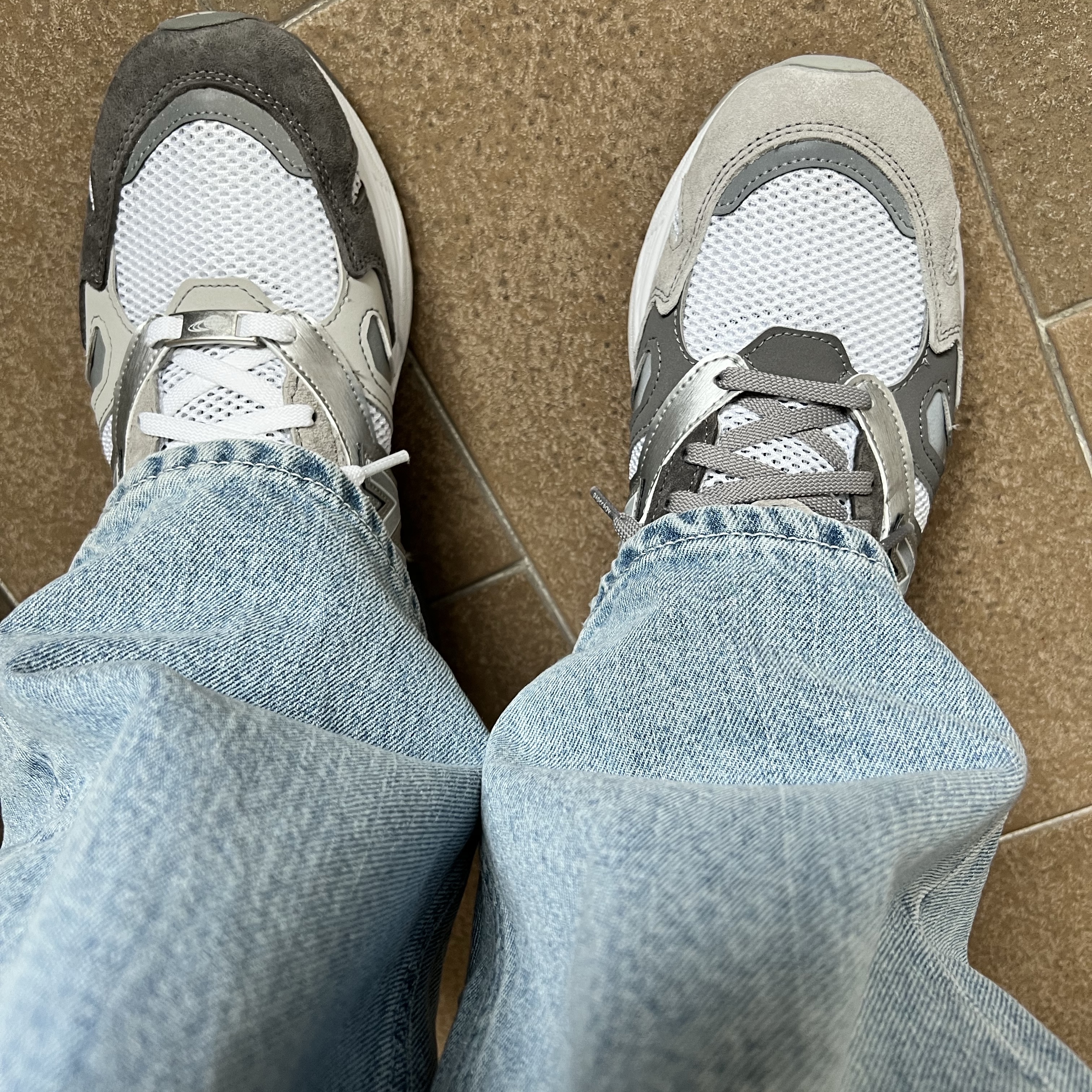 New Balance x Paperboy Paris x Beams 920 Made in UK Ice Boy 착용 스타일 - 2