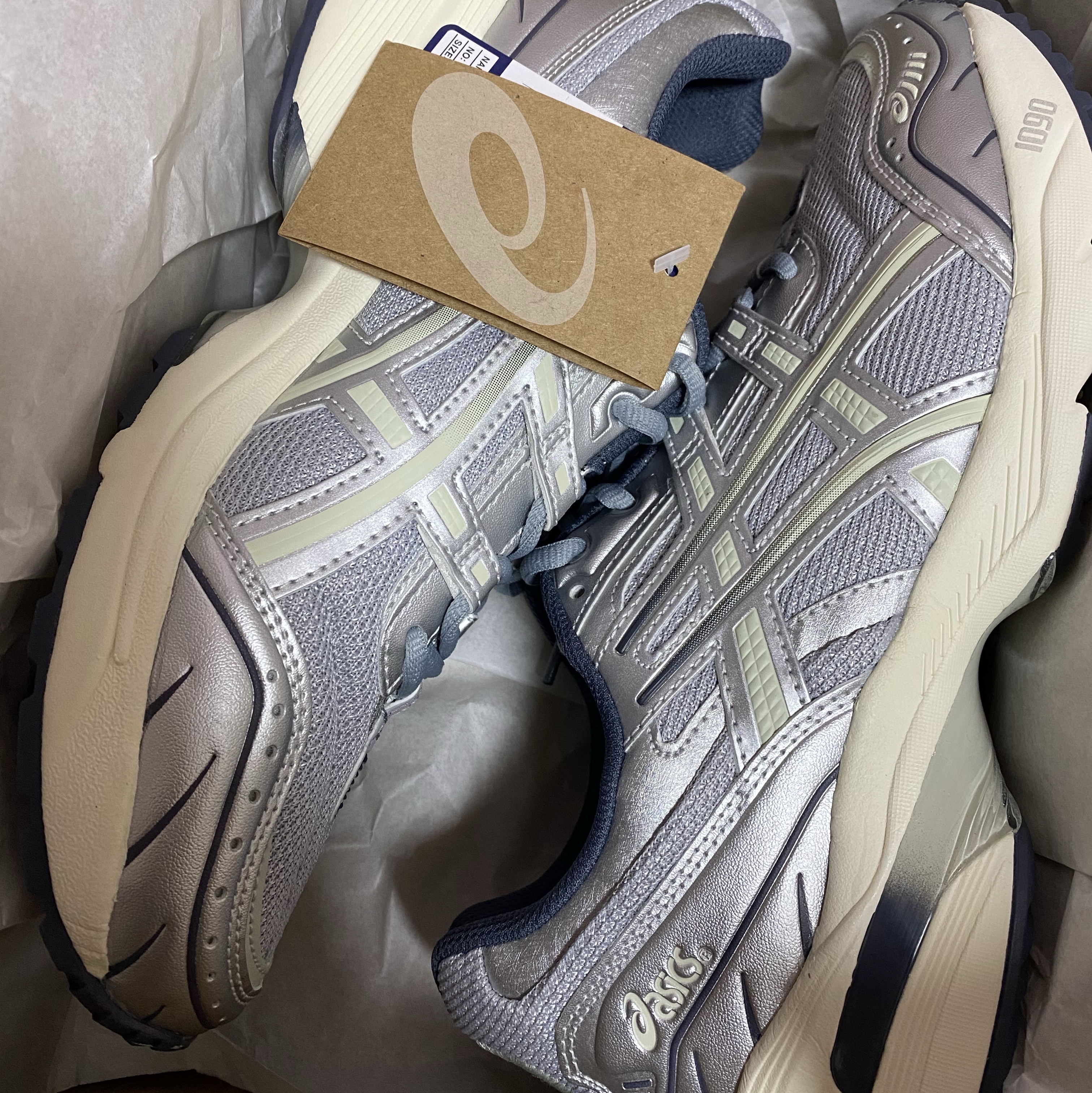 Asics Gel-1090 Piedmont Grey 착용 스타일