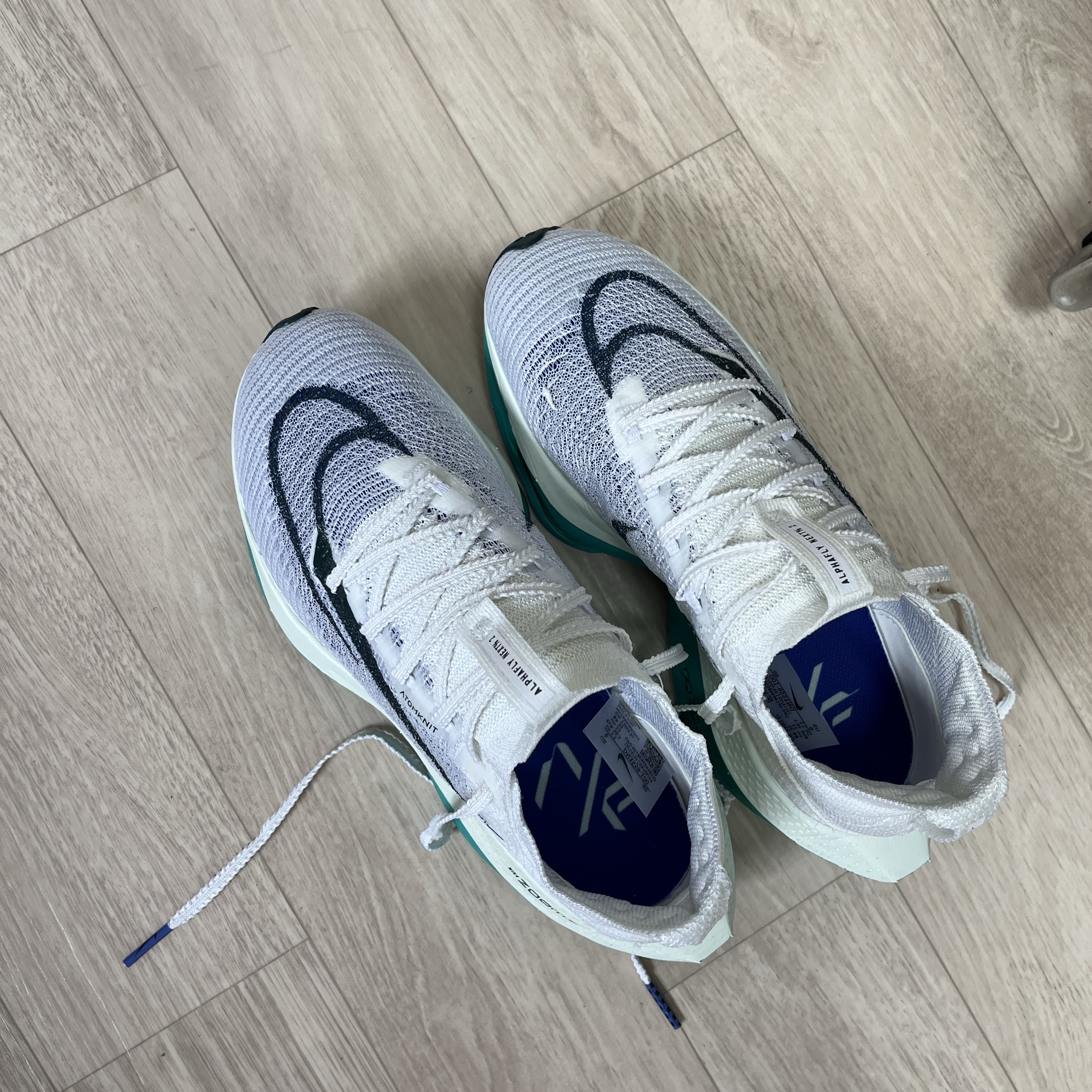 (W) Nike Air Zoom Alphafly Next% 2 White Deep Jungle 착용 스타일