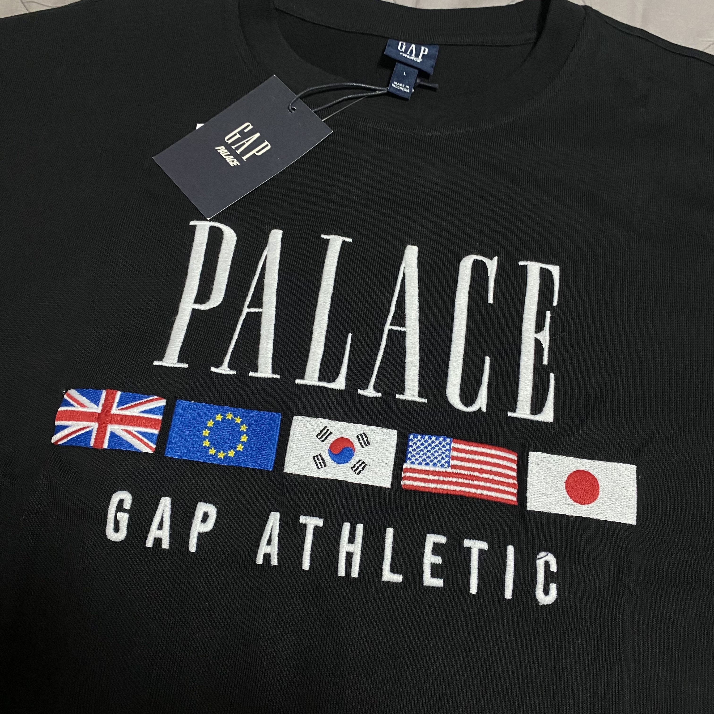 Palace x Gap Oxford Drop Shoulder Multi - 24SS, Palace x Gap Heavy Jersey T-Shirt Black - 24SS 착용 스타일 - 2