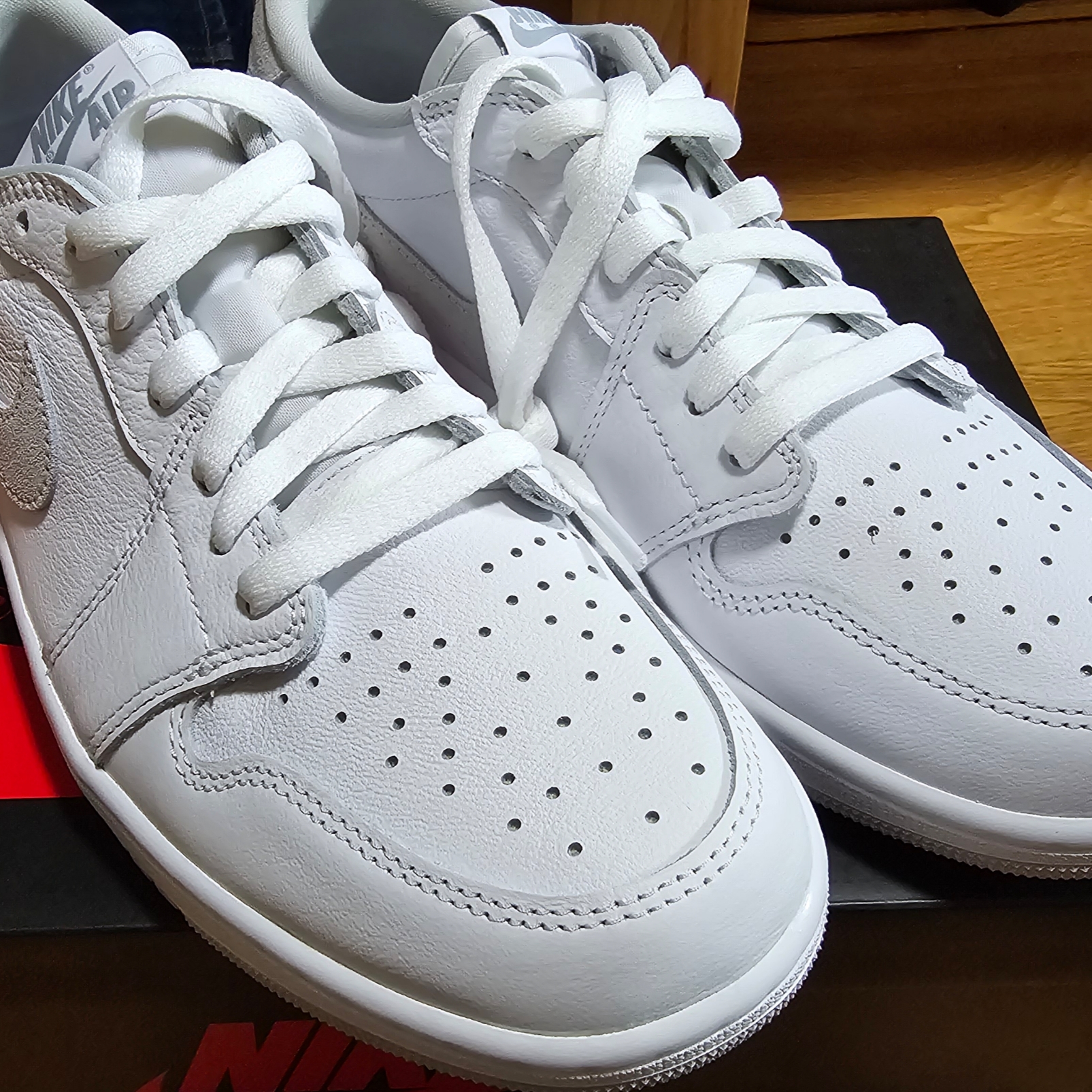 Jordan 1 Low OG Neutral Grey 착용 스타일